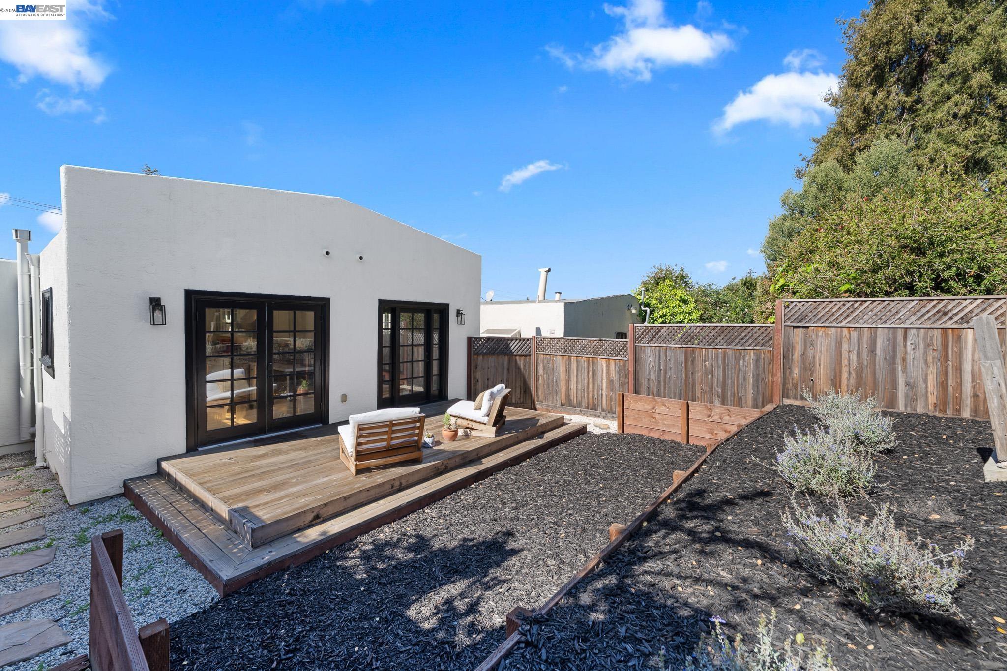 Detail Gallery Image 22 of 29 For 5146 Camden St, Oakland,  CA 94619 - 2 Beds | 2 Baths