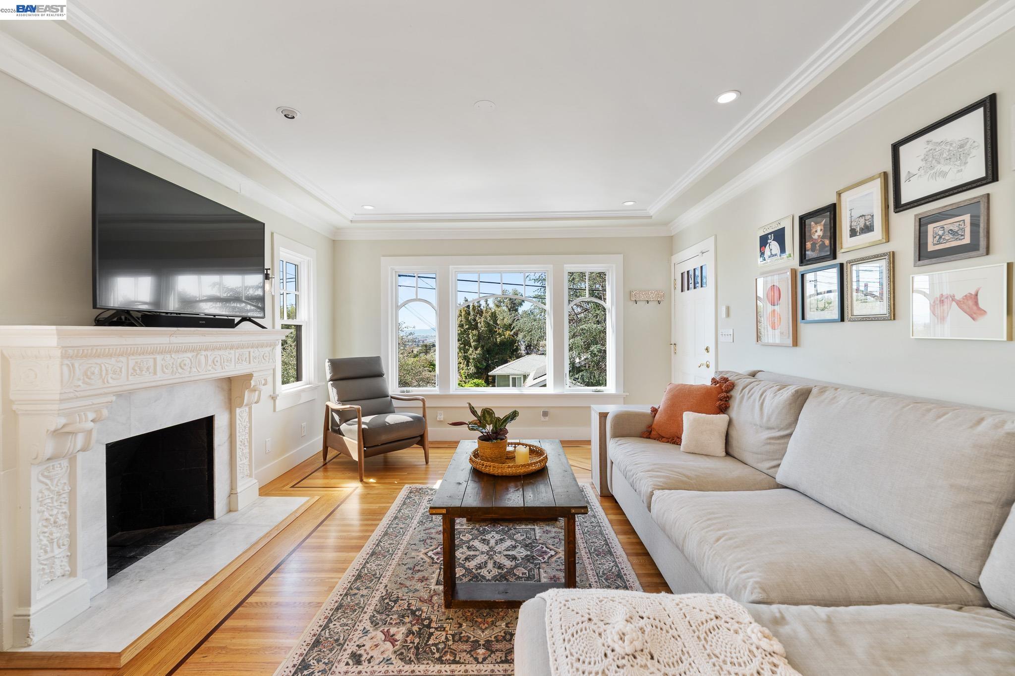 Detail Gallery Image 5 of 29 For 5146 Camden St, Oakland,  CA 94619 - 2 Beds | 2 Baths