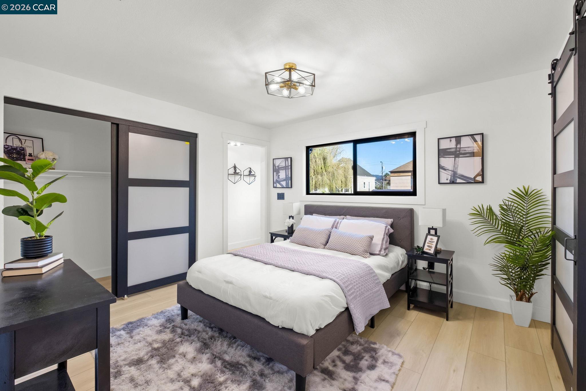 Detail Gallery Image 16 of 30 For 1920 Linden St, Oakland,  CA 94607 - 3 Beds | 2/1 Baths