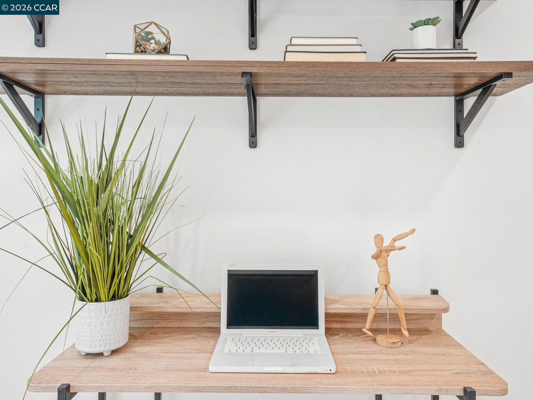 Detail Gallery Image 26 of 60 For 9 Clotilda Ct, Mill Valley,  CA 94941 - 5 Beds | 3 Baths