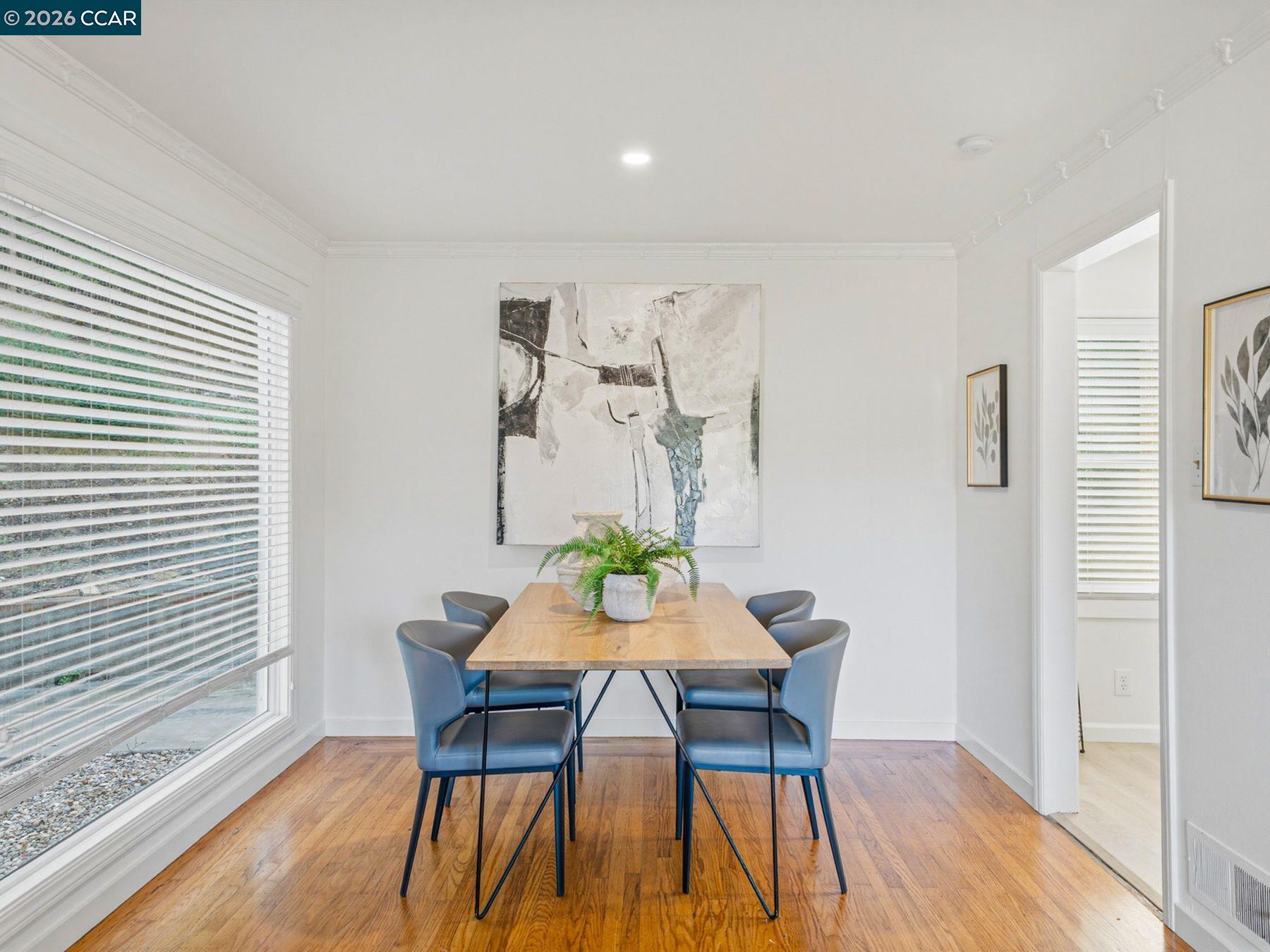 Detail Gallery Image 12 of 60 For 9 Clotilda Ct, Mill Valley,  CA 94941 - – Beds | – Baths