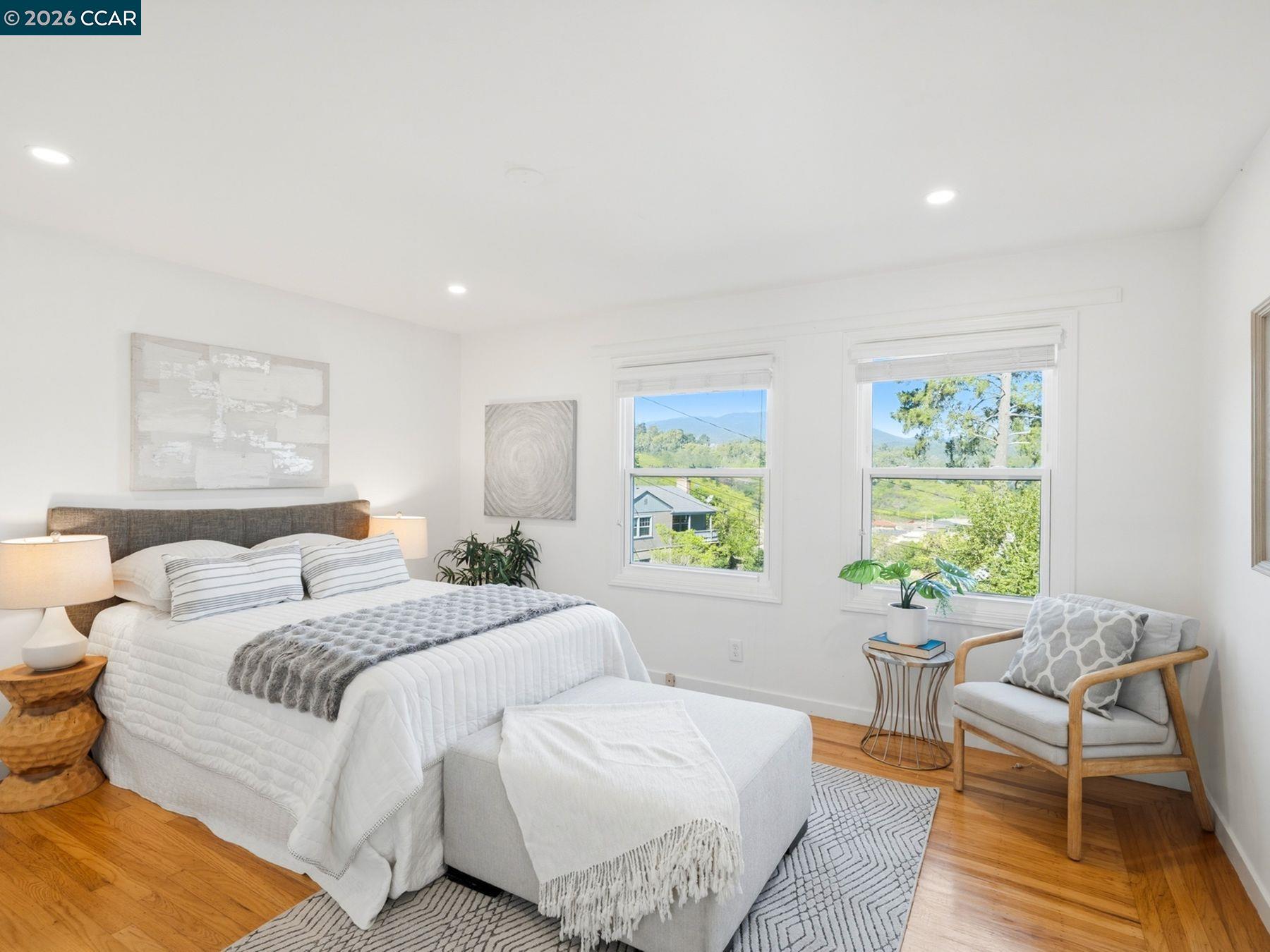 Detail Gallery Image 18 of 60 For 9 Clotilda Ct, Mill Valley,  CA 94941 - – Beds | – Baths