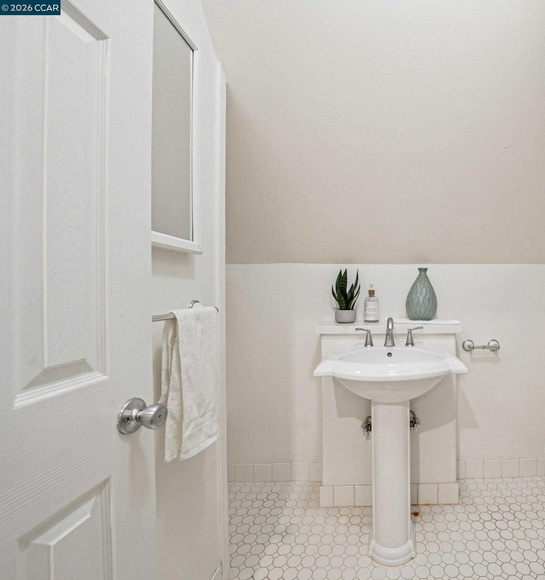 Detail Gallery Image 23 of 60 For 9 Clotilda Ct, Mill Valley,  CA 94941 - – Beds | – Baths