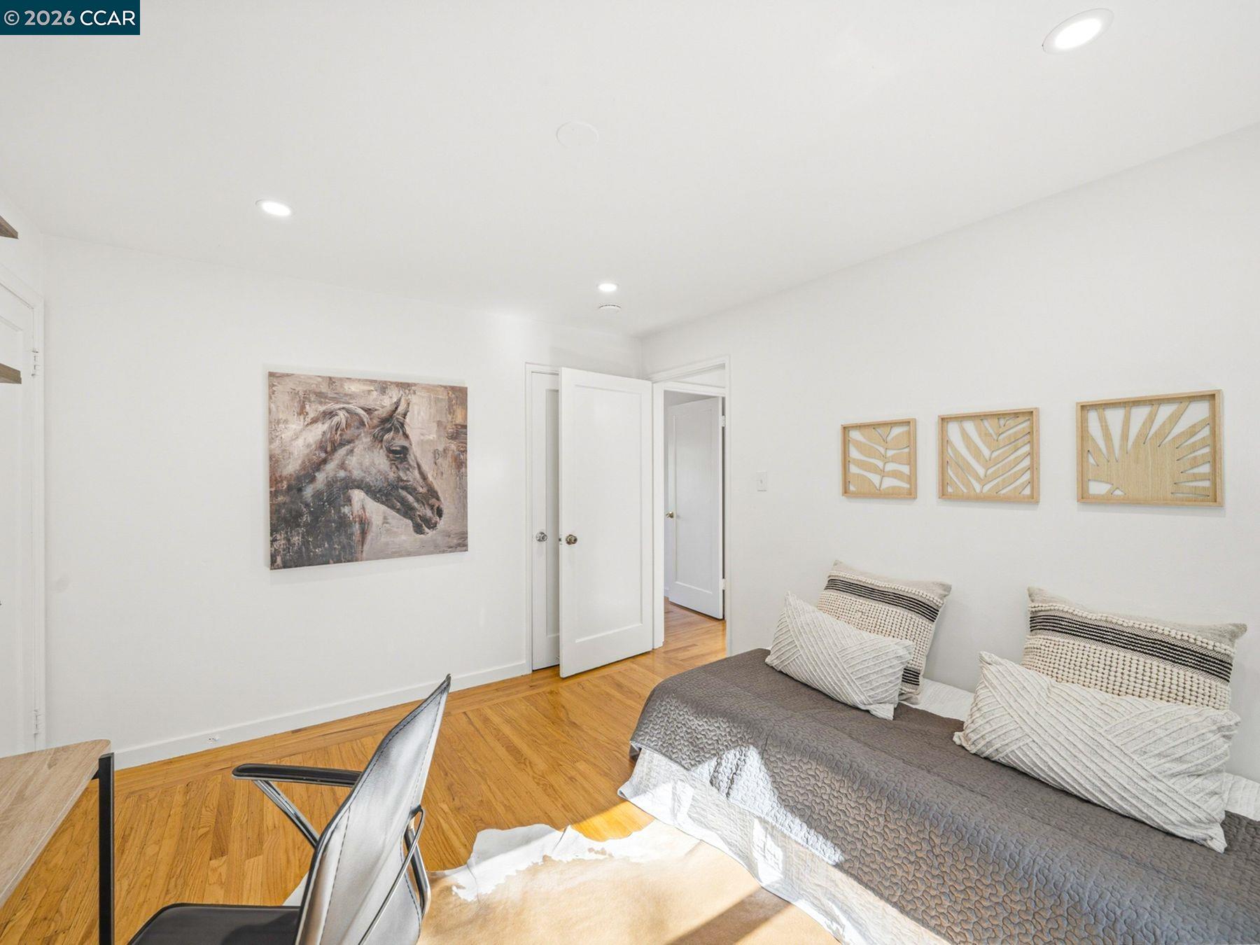 Detail Gallery Image 25 of 60 For 9 Clotilda Ct, Mill Valley,  CA 94941 - – Beds | – Baths