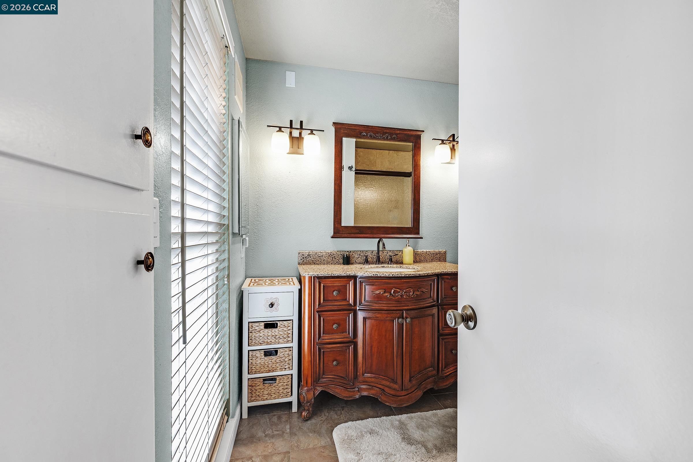 Detail Gallery Image 12 of 30 For 4028 Kirk Rd, San Jose,  CA 95124 - 3 Beds | 2 Baths