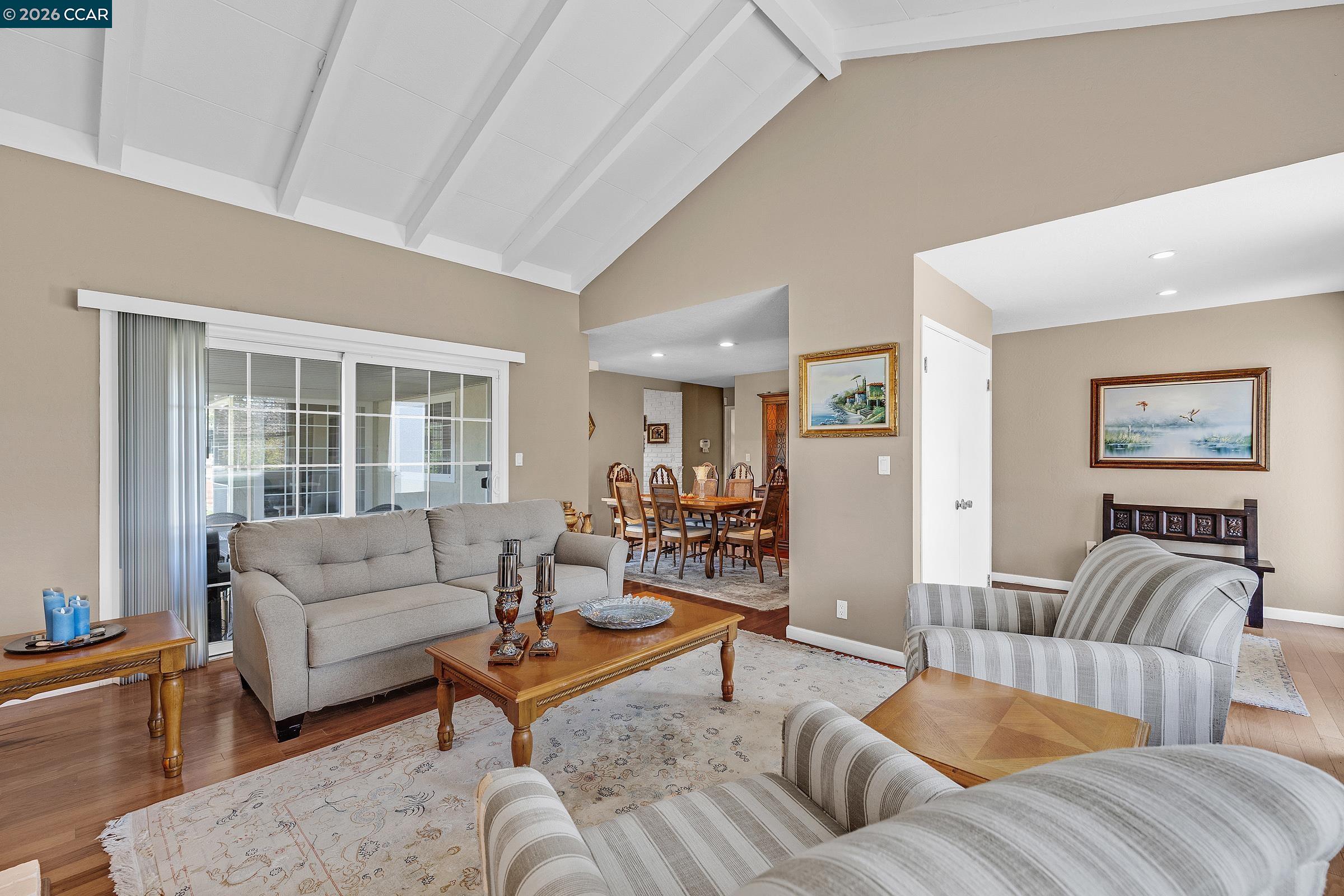 Detail Gallery Image 4 of 30 For 4028 Kirk Rd, San Jose,  CA 95124 - 3 Beds | 2 Baths