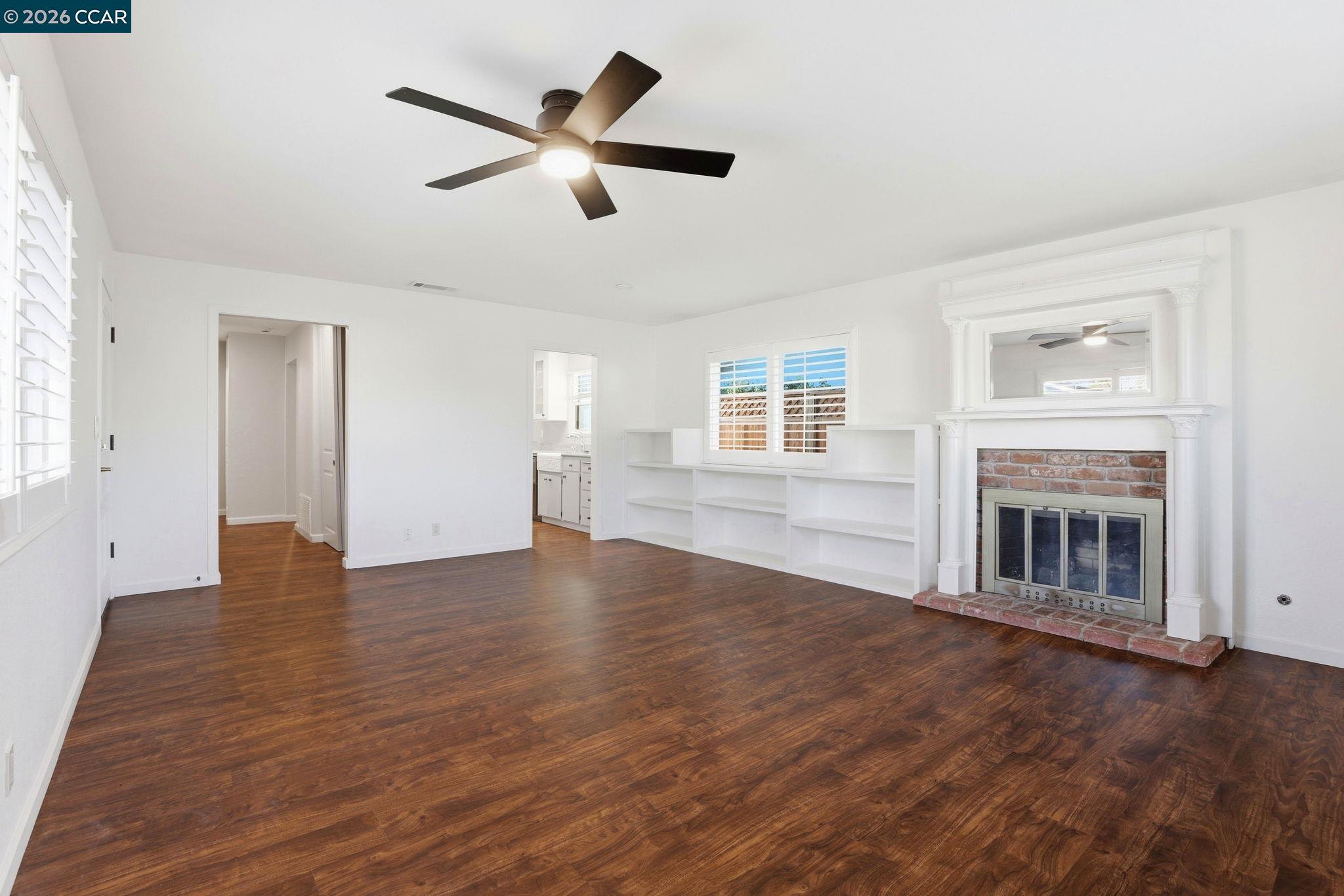 Detail Gallery Image 11 of 29 For 807 Crane Ave, Livermore,  CA 94551 - 3 Beds | 2 Baths