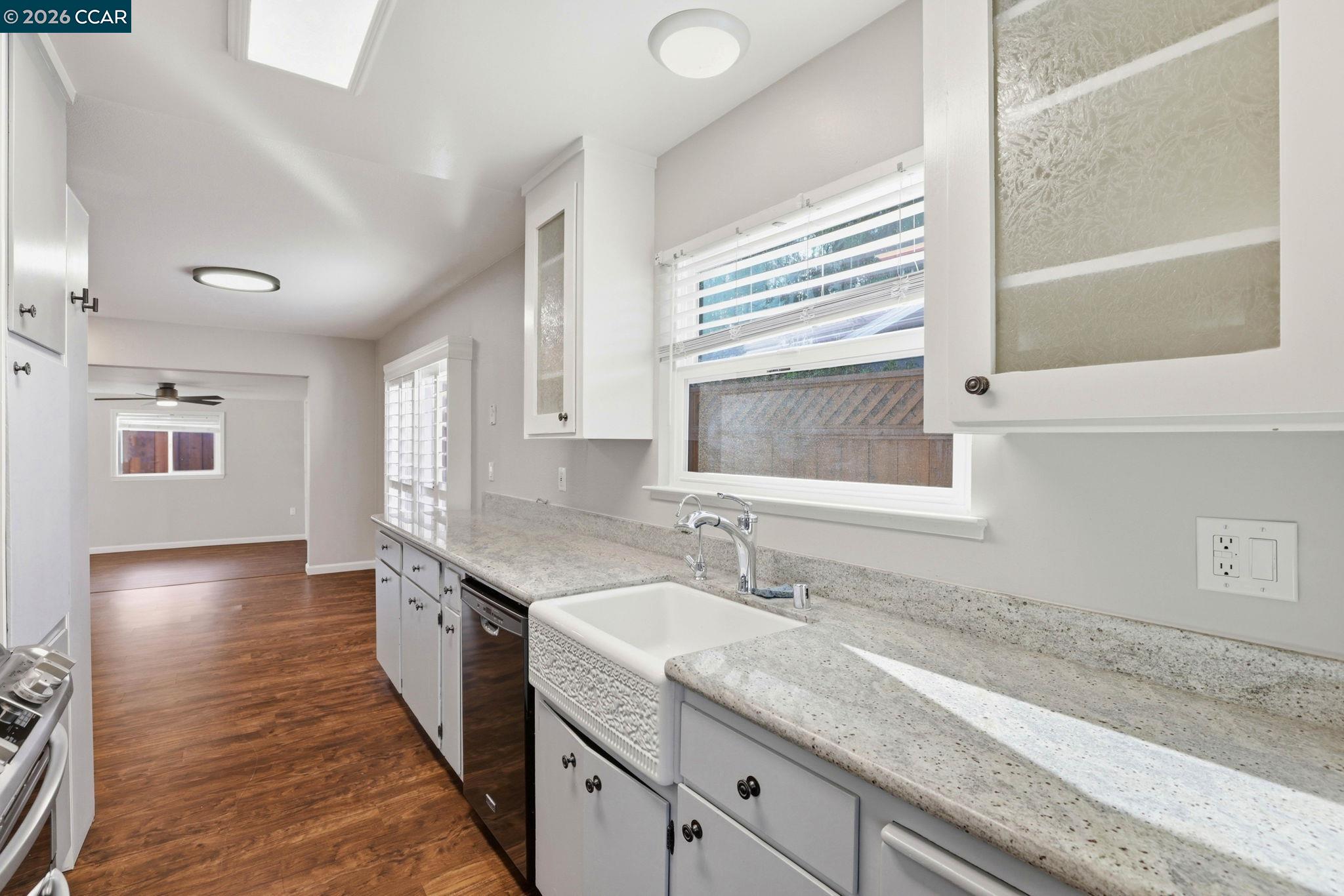 Detail Gallery Image 12 of 29 For 807 Crane Ave, Livermore,  CA 94551 - 3 Beds | 2 Baths