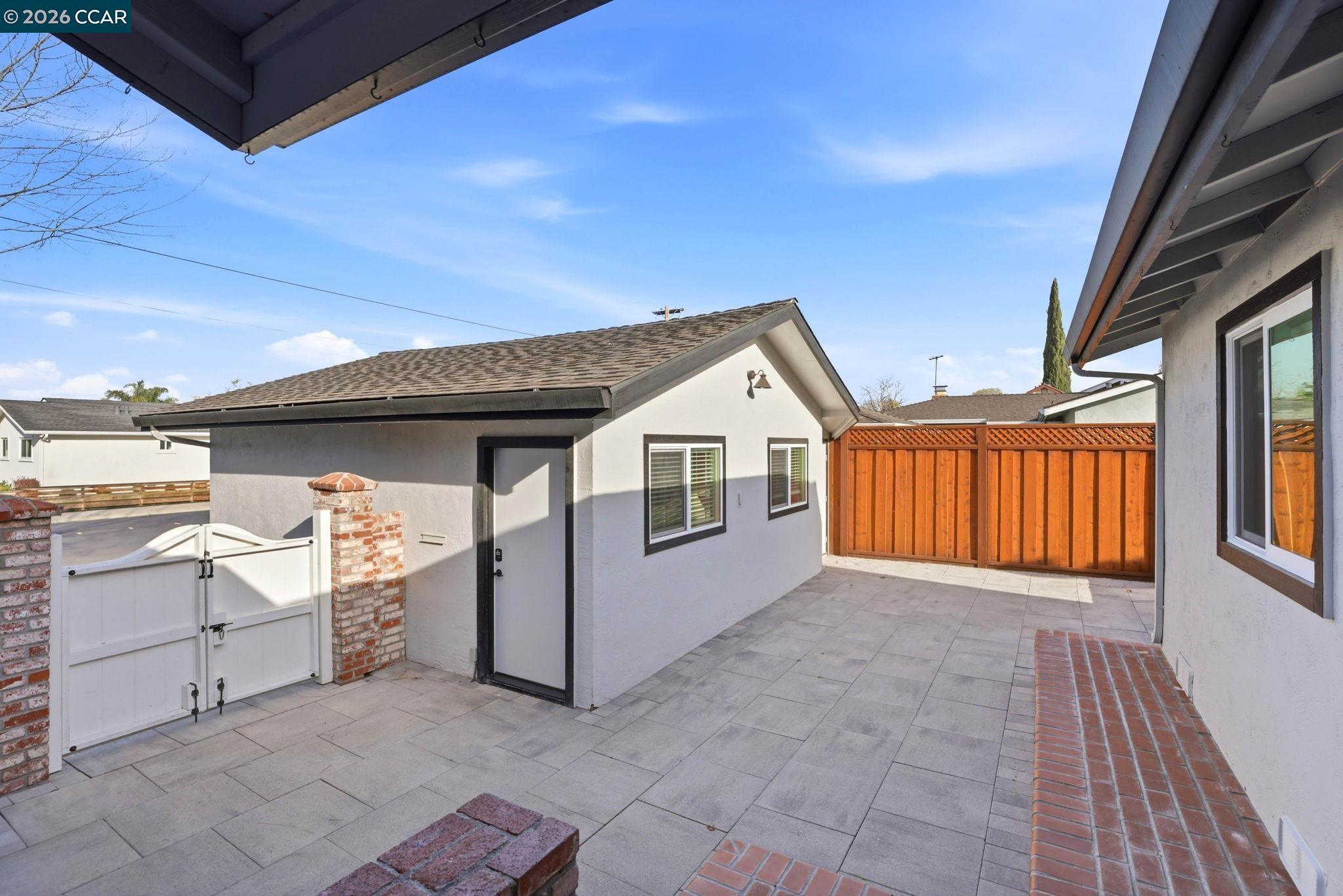 Detail Gallery Image 7 of 29 For 807 Crane Ave, Livermore,  CA 94551 - 3 Beds | 2 Baths