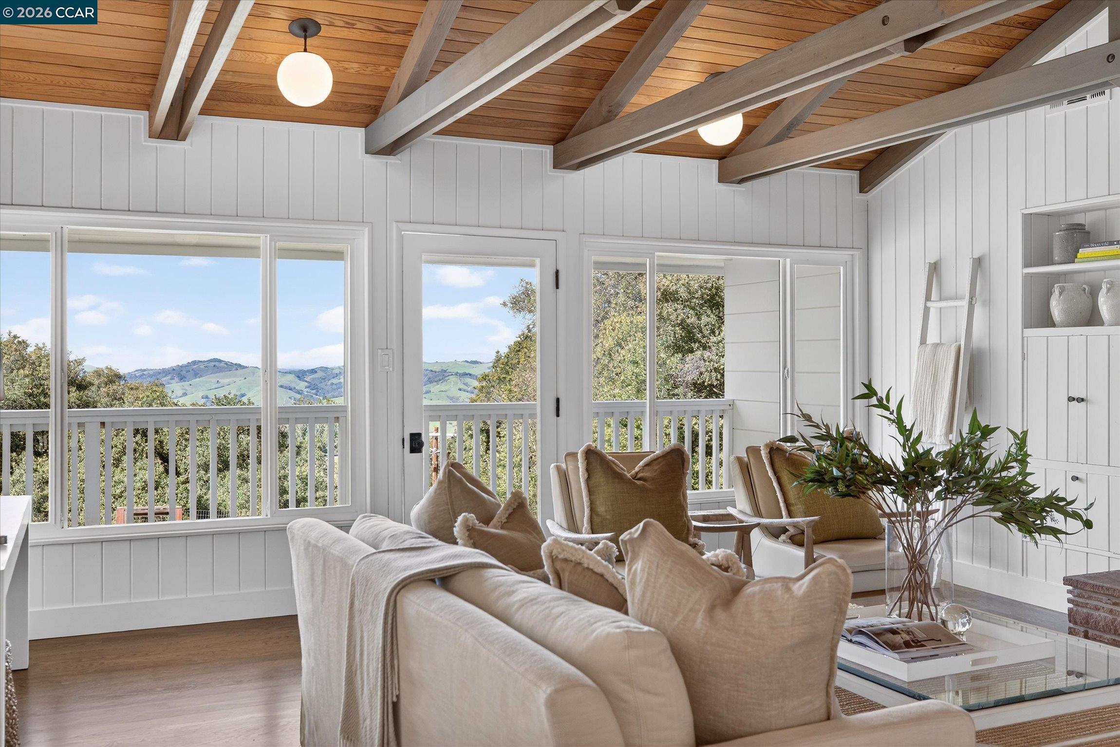 Detail Gallery Image 7 of 40 For 6 Del Valle, Orinda,  CA 94563 - 3 Beds | 2 Baths