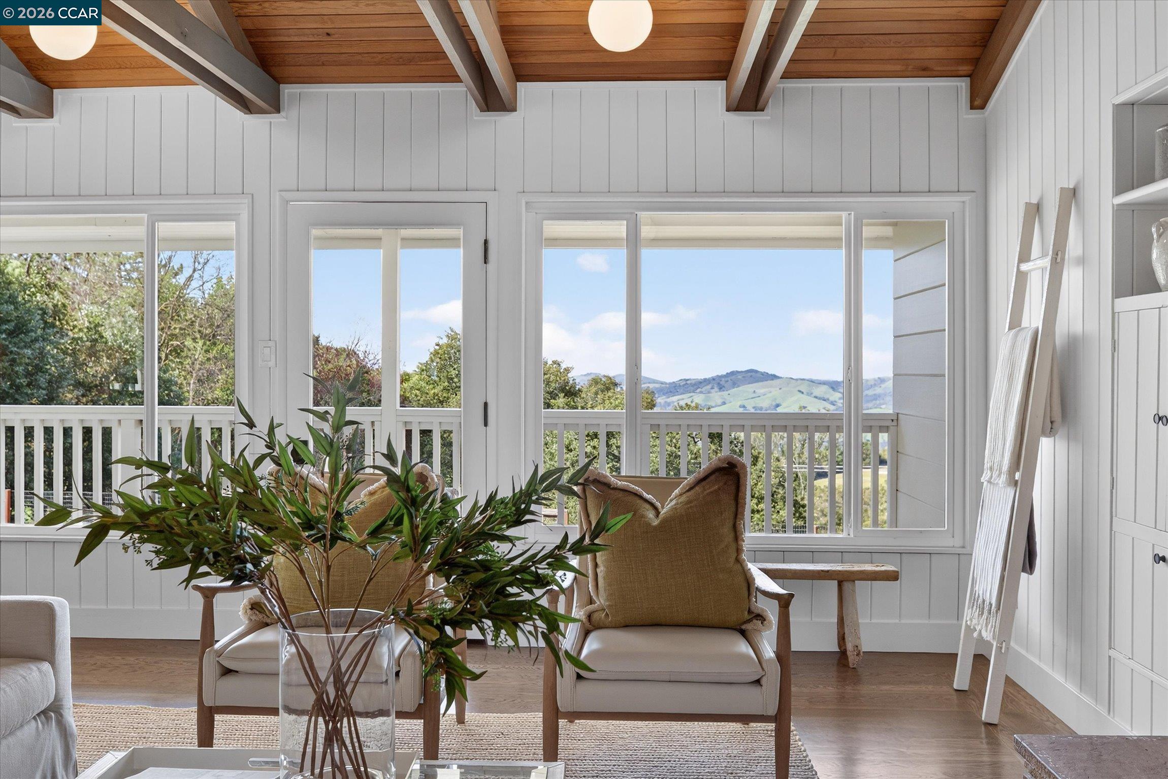 Detail Gallery Image 9 of 40 For 6 Del Valle, Orinda,  CA 94563 - 3 Beds | 2 Baths