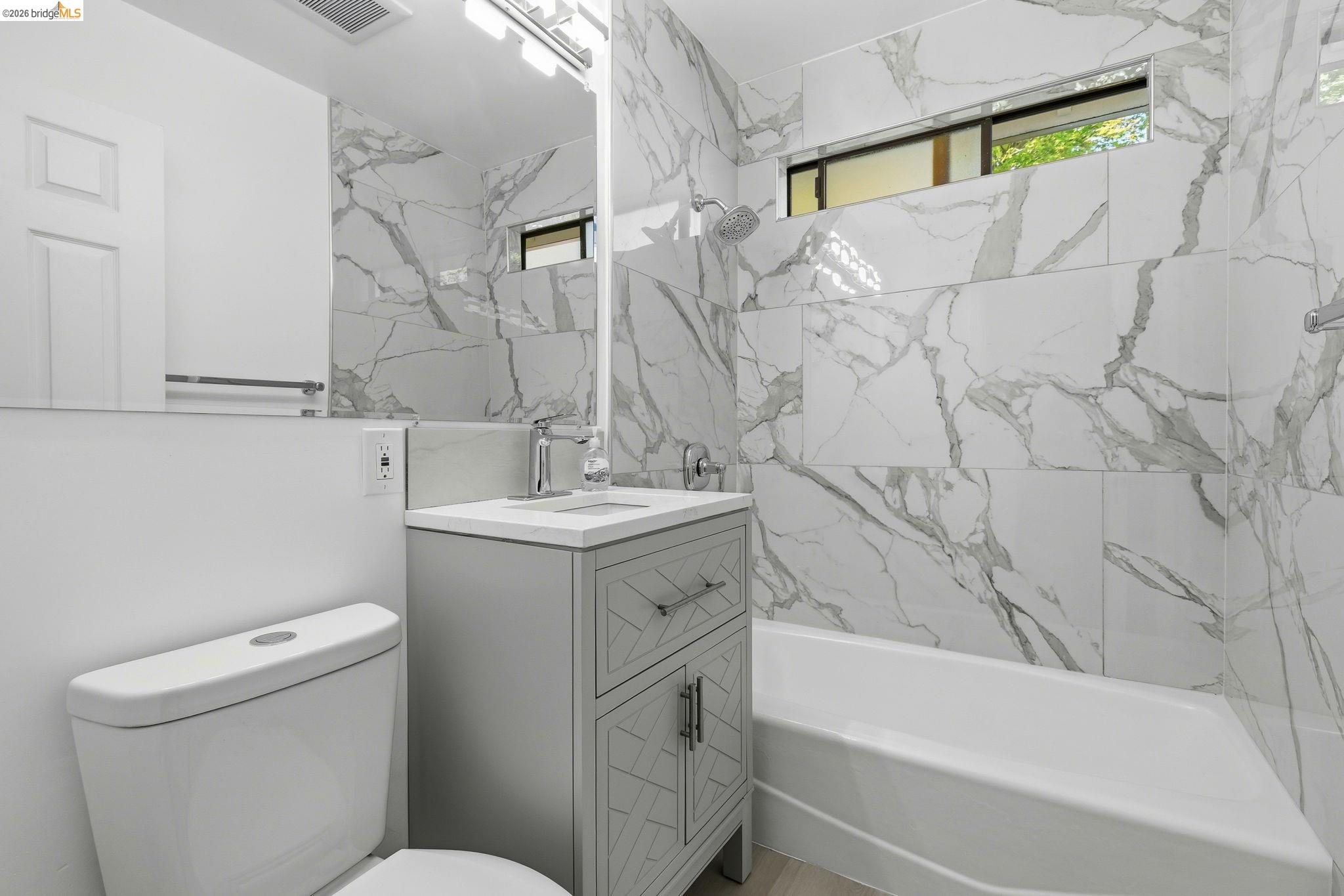 Detail Gallery Image 14 of 18 For 795 Rosewood Avenue, Vallejo,  CA 94591 - 3 Beds | 2 Baths