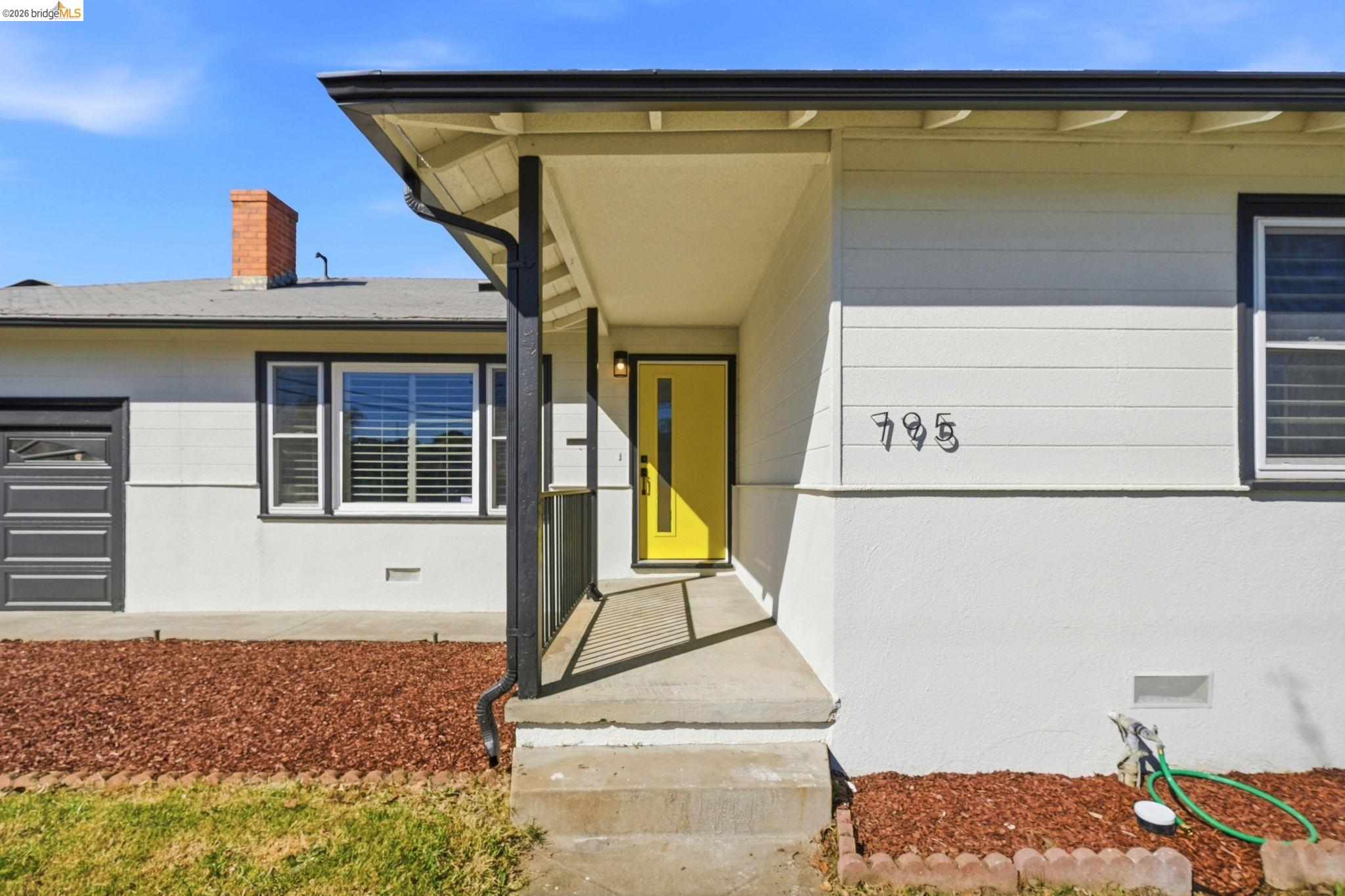 Detail Gallery Image 4 of 18 For 795 Rosewood Avenue, Vallejo,  CA 94591 - 3 Beds | 2 Baths