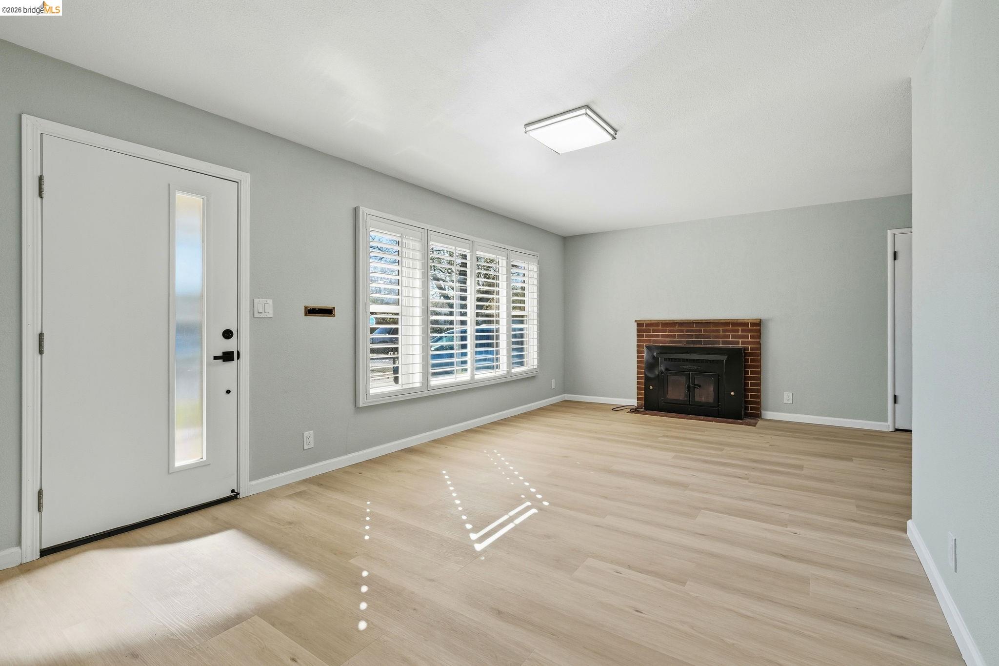 Detail Gallery Image 6 of 18 For 795 Rosewood Avenue, Vallejo,  CA 94591 - 3 Beds | 2 Baths