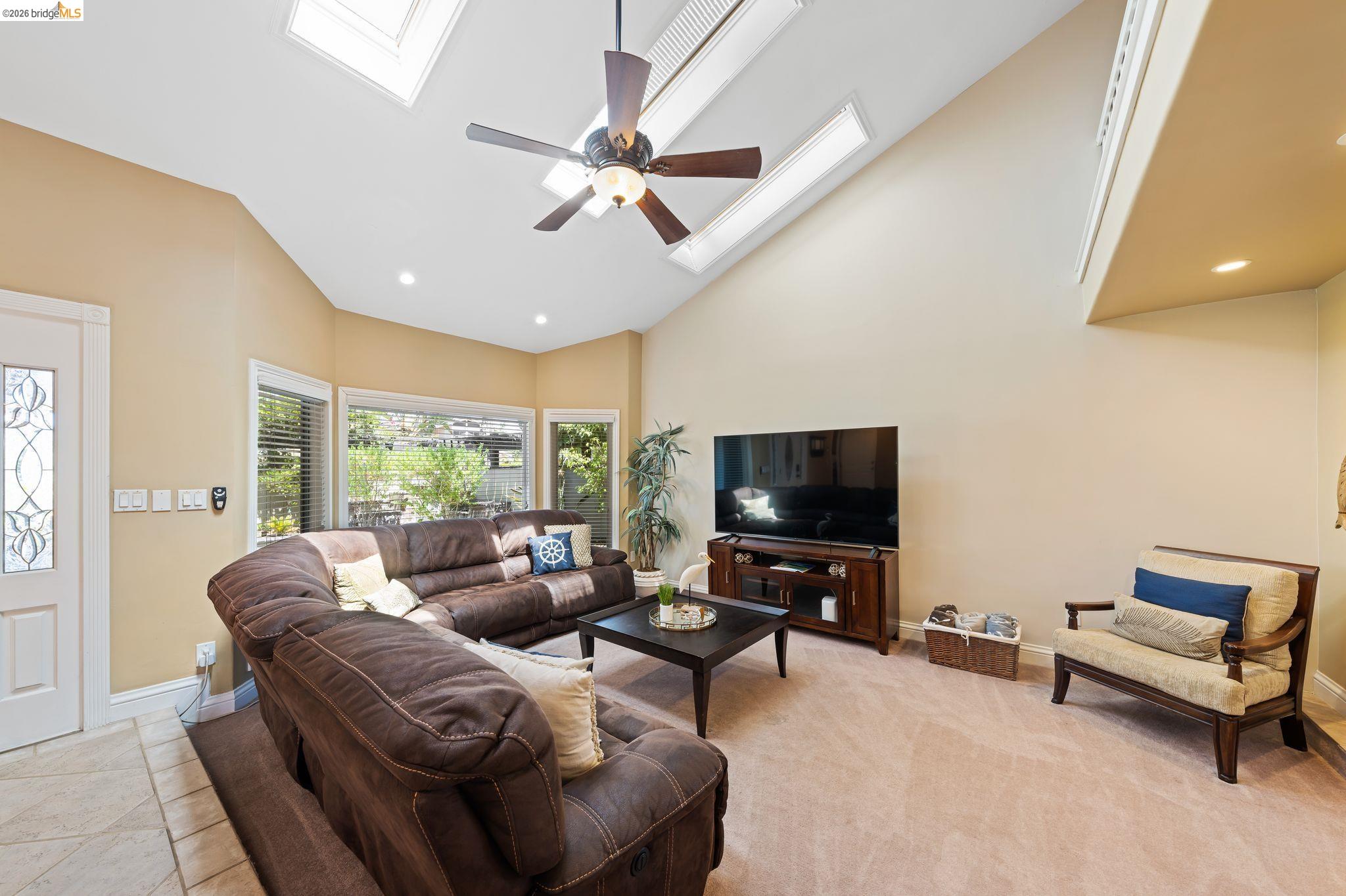 Detail Gallery Image 8 of 43 For 5034 Double Point Way, Discovery Bay,  CA 94505 - 4 Beds | 3 Baths