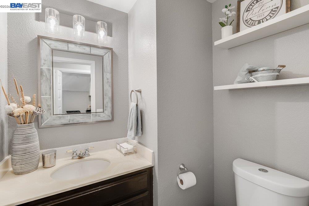 Detail Gallery Image 8 of 40 For 97 Del Sur St, Vallejo,  CA 94591 - 3 Beds | 2/1 Baths