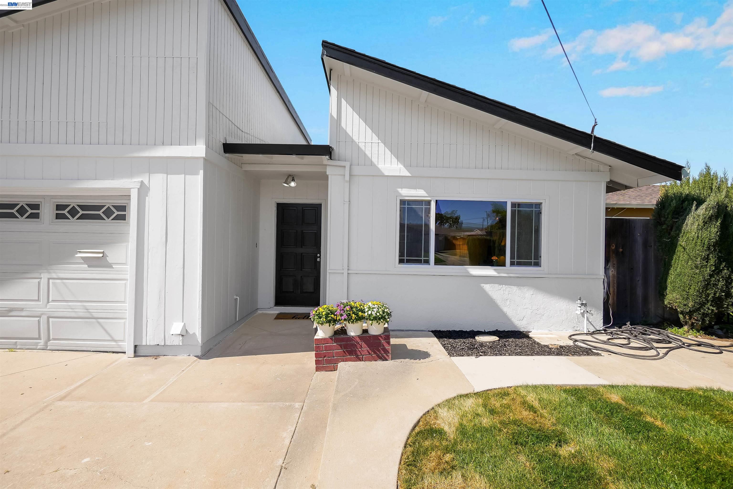 Detail Gallery Image 5 of 47 For 6241 Cotton Ave, Newark,  CA 94560 - 4 Beds | 2 Baths