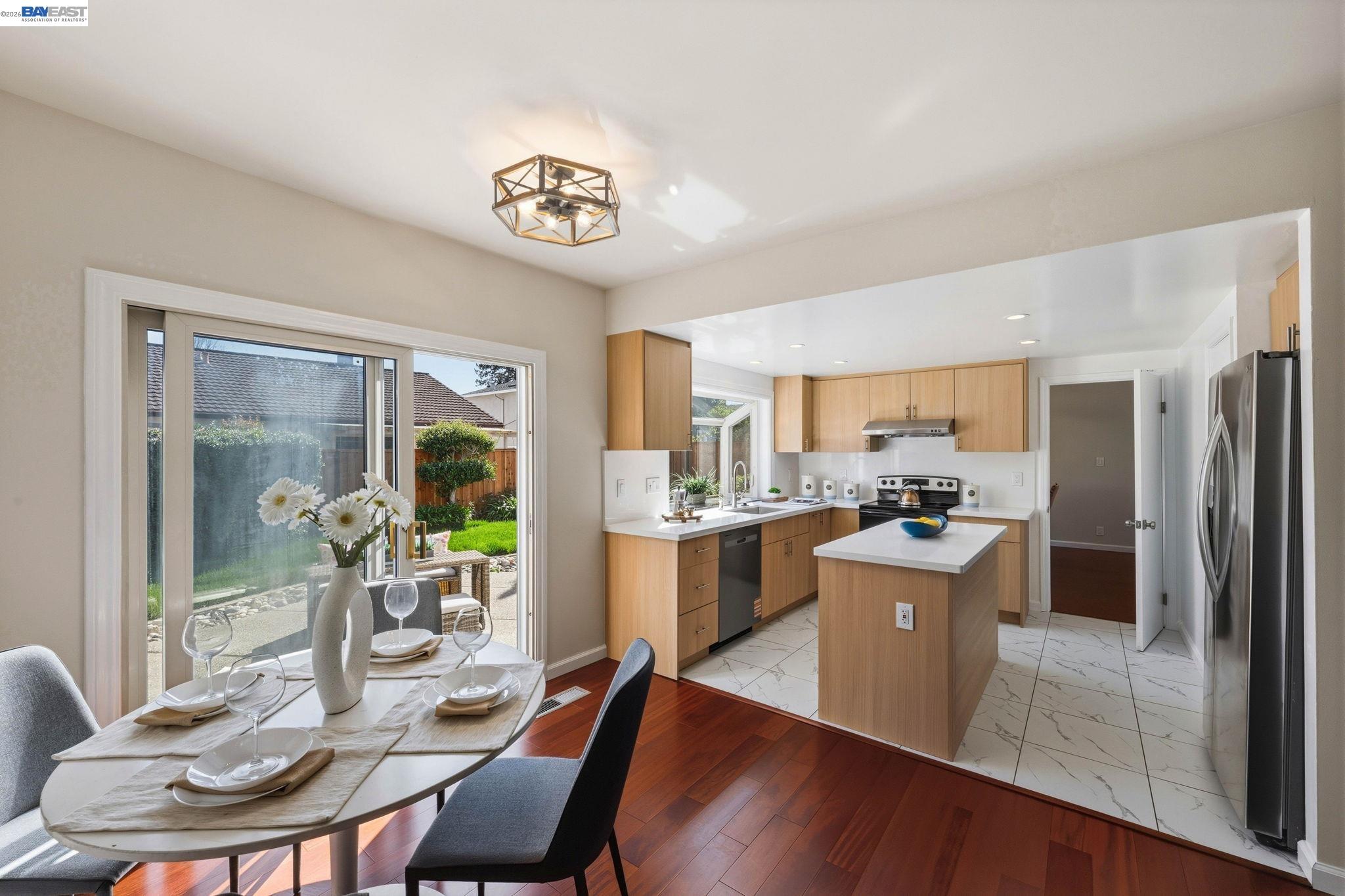 Detail Gallery Image 17 of 42 For 330 Tampa Ct, Foster City,  CA 94404 - 4 Beds | 2/1 Baths