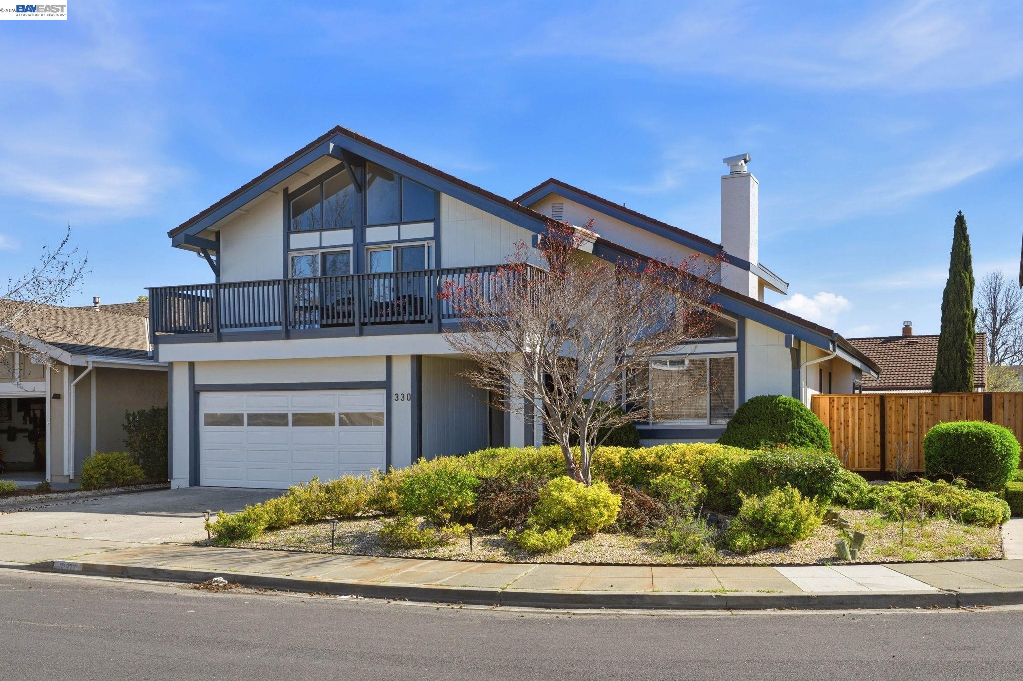 Detail Gallery Image 3 of 42 For 330 Tampa Ct, Foster City,  CA 94404 - 4 Beds | 2/1 Baths