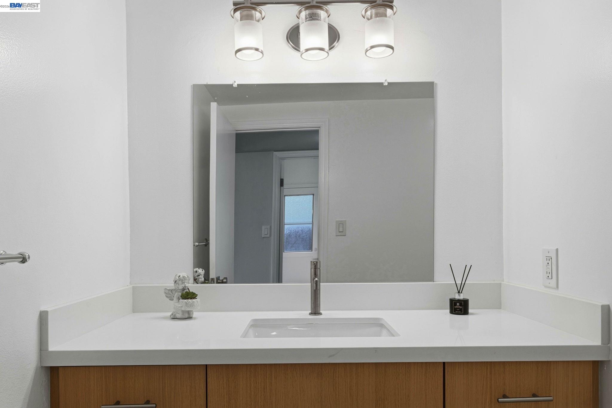 Detail Gallery Image 27 of 42 For 330 Tampa Ct, Foster City,  CA 94404 - 4 Beds | 2/1 Baths