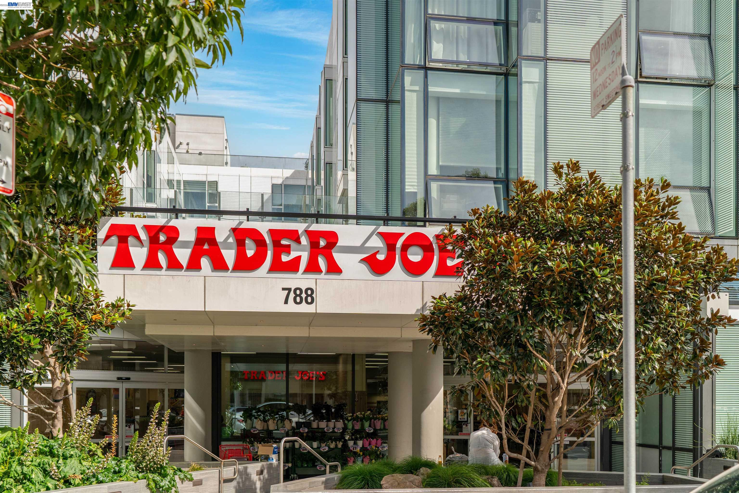 Detail Gallery Image 47 of 59 For 580 Hayes St #203,  San Francisco,  CA 94102 - 2 Beds | 2 Baths