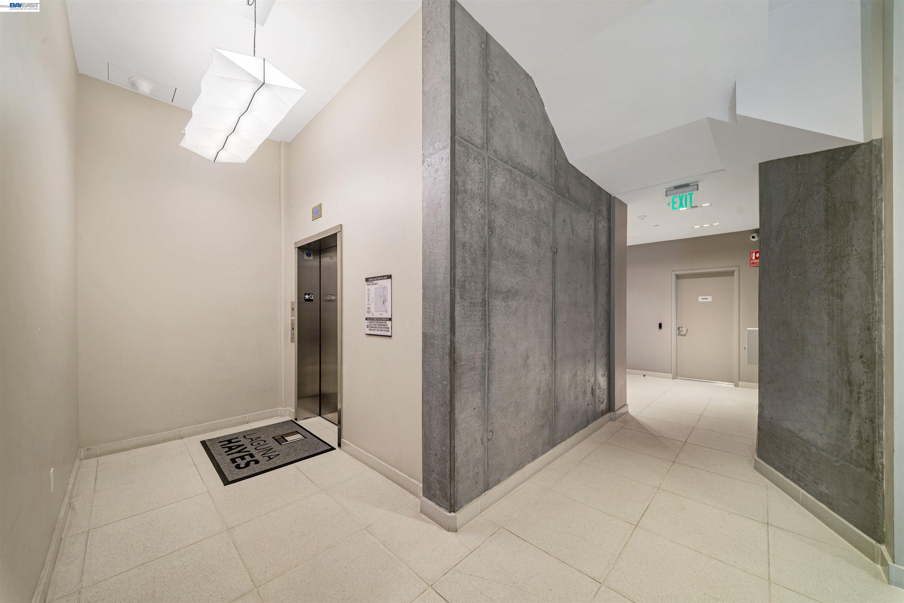 Detail Gallery Image 7 of 59 For 580 Hayes St #203,  San Francisco,  CA 94102 - 2 Beds | 2 Baths
