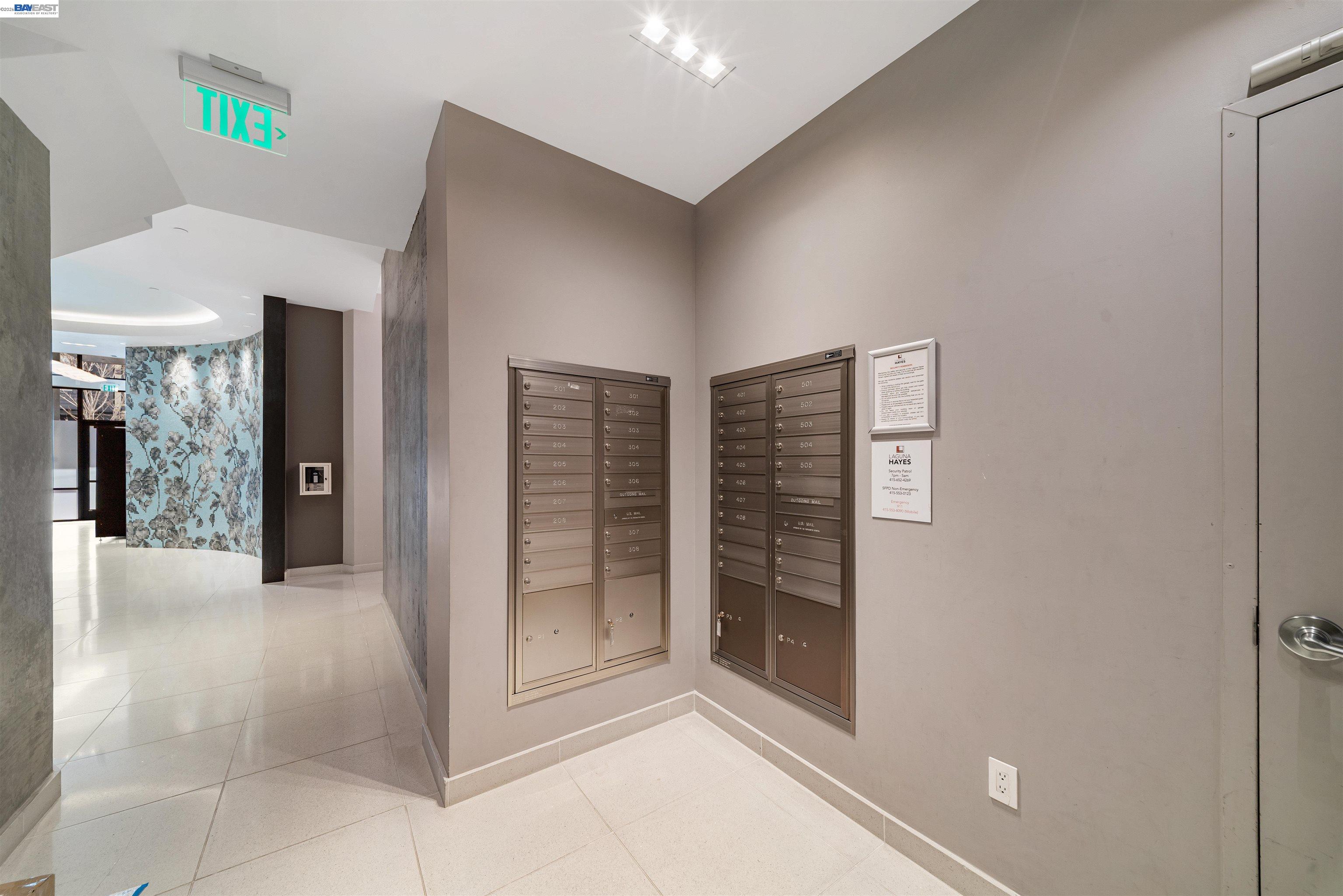 Detail Gallery Image 8 of 59 For 580 Hayes St #203,  San Francisco,  CA 94102 - 2 Beds | 2 Baths