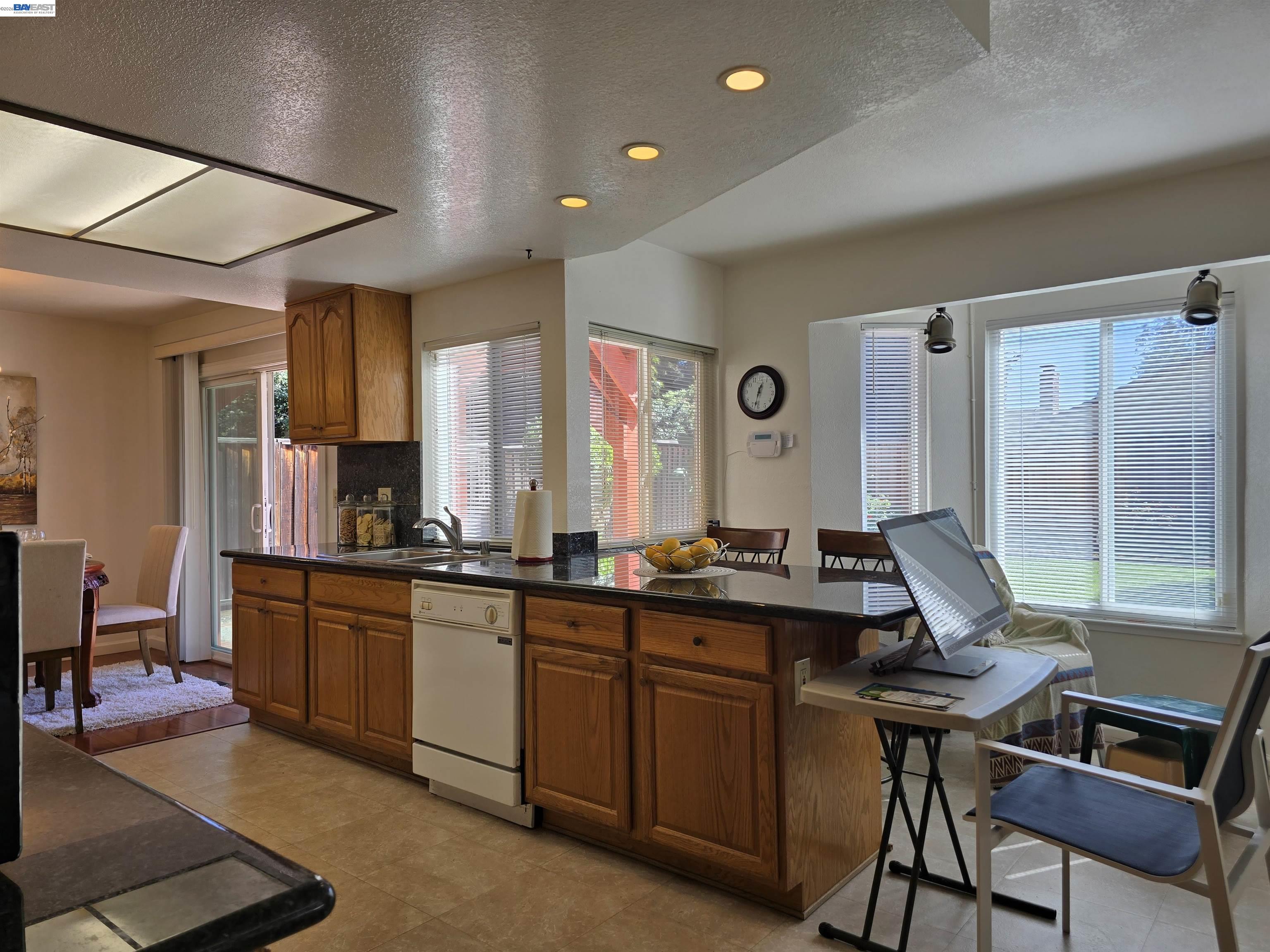 Detail Gallery Image 26 of 60 For 161 Hackamore Ln, Fremont,  CA 94539 - 4 Beds | 2/1 Baths