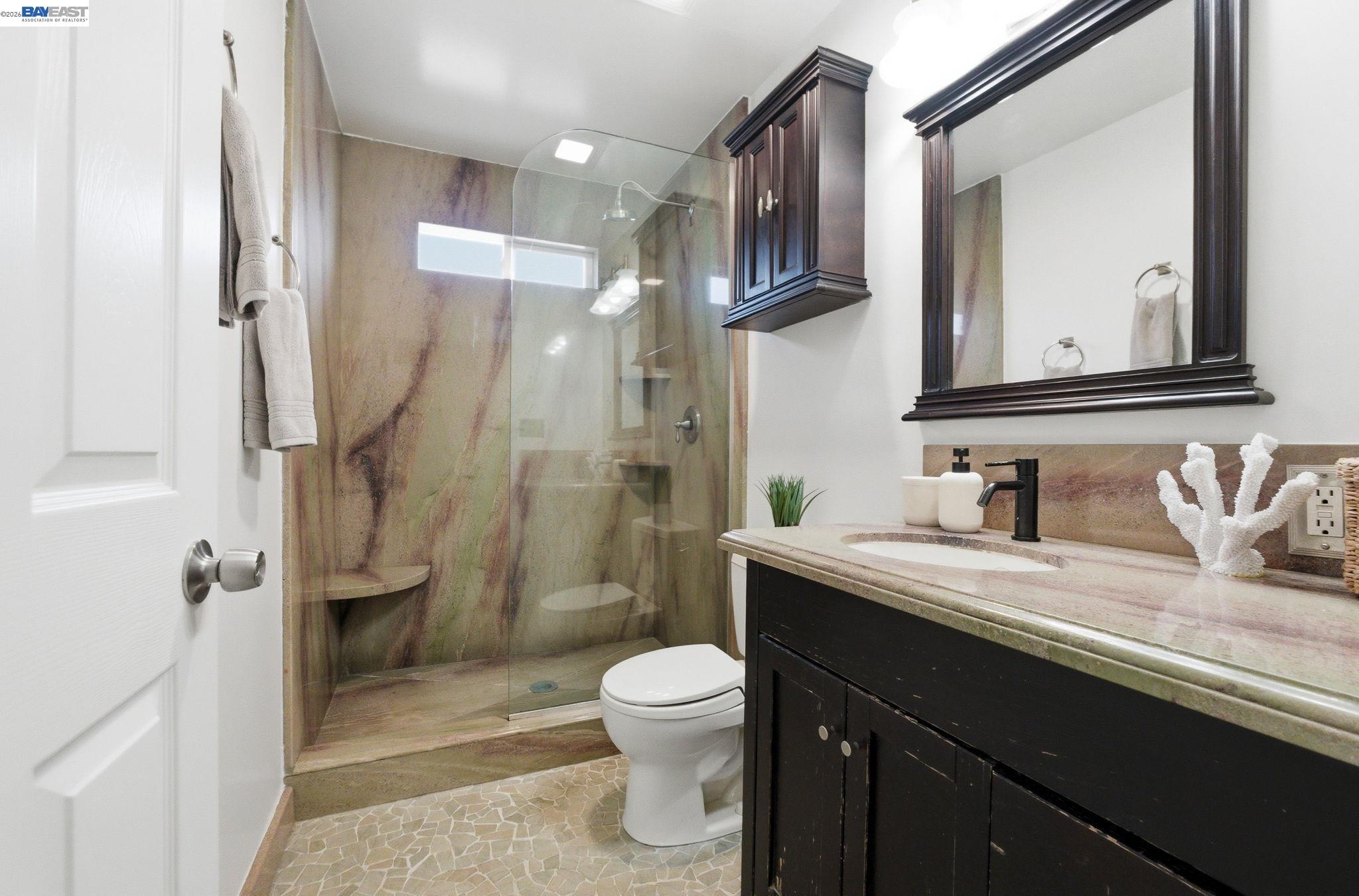 Detail Gallery Image 14 of 28 For 16035 via Descanso, San Lorenzo,  CA 94580 - 3 Beds | 1 Baths