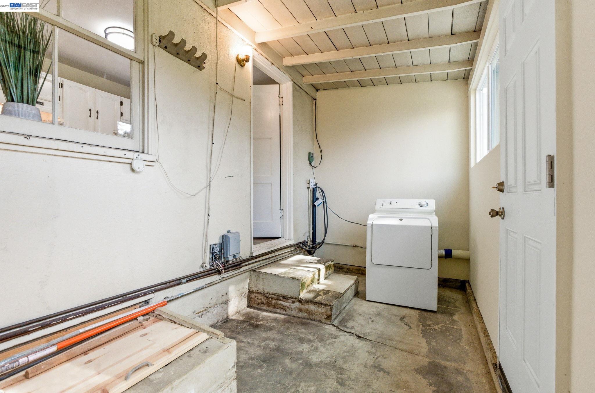 Detail Gallery Image 21 of 28 For 16035 via Descanso, San Lorenzo,  CA 94580 - 3 Beds | 1 Baths