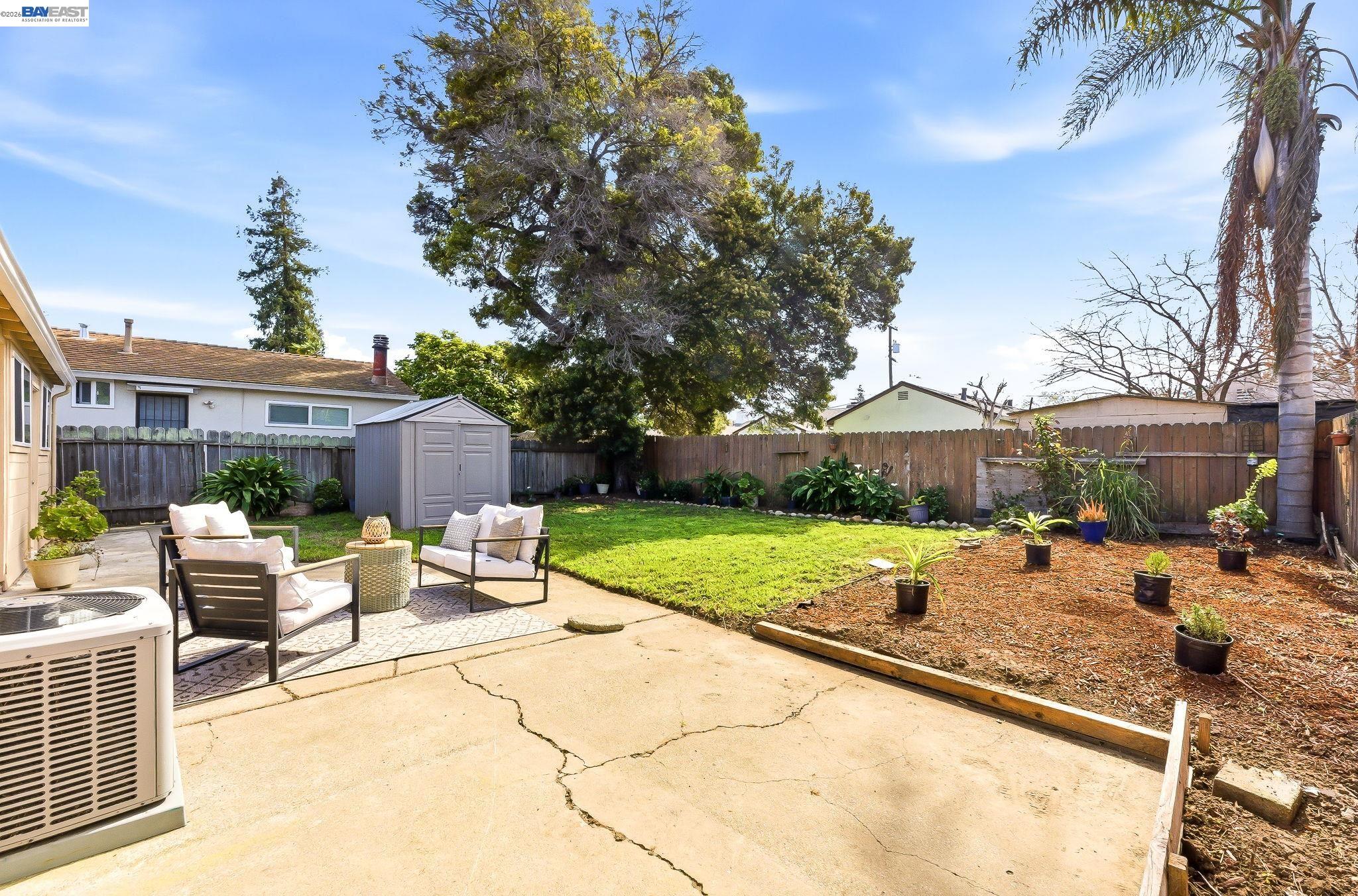 Detail Gallery Image 24 of 28 For 16035 via Descanso, San Lorenzo,  CA 94580 - 3 Beds | 1 Baths