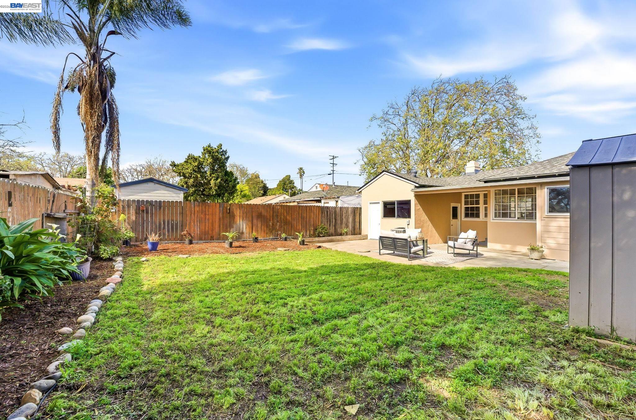 Detail Gallery Image 27 of 28 For 16035 via Descanso, San Lorenzo,  CA 94580 - 3 Beds | 1 Baths