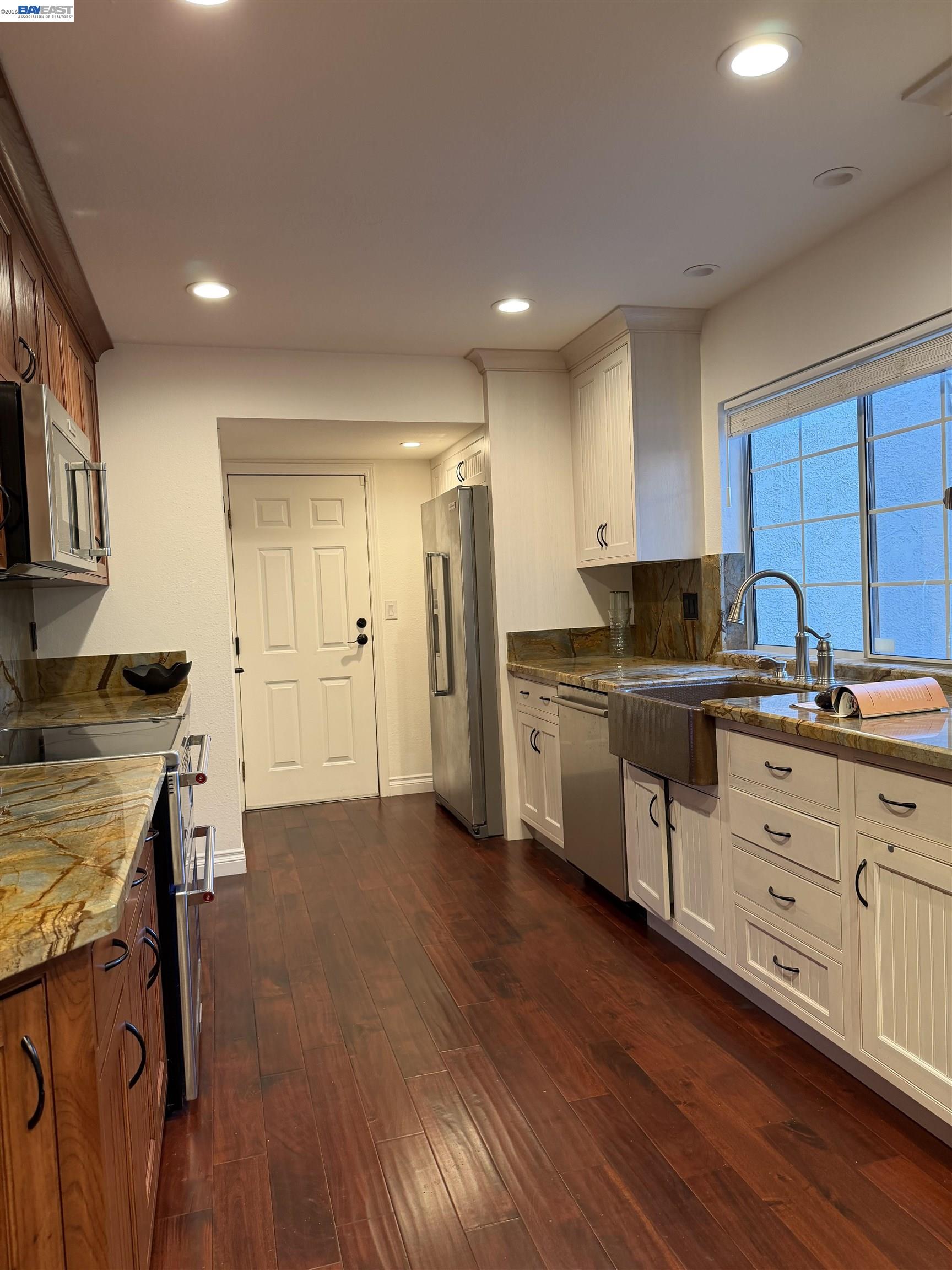 Detail Gallery Image 10 of 32 For 7272 Cronin Cir, Dublin,  CA 94568 - 2 Beds | 2 Baths