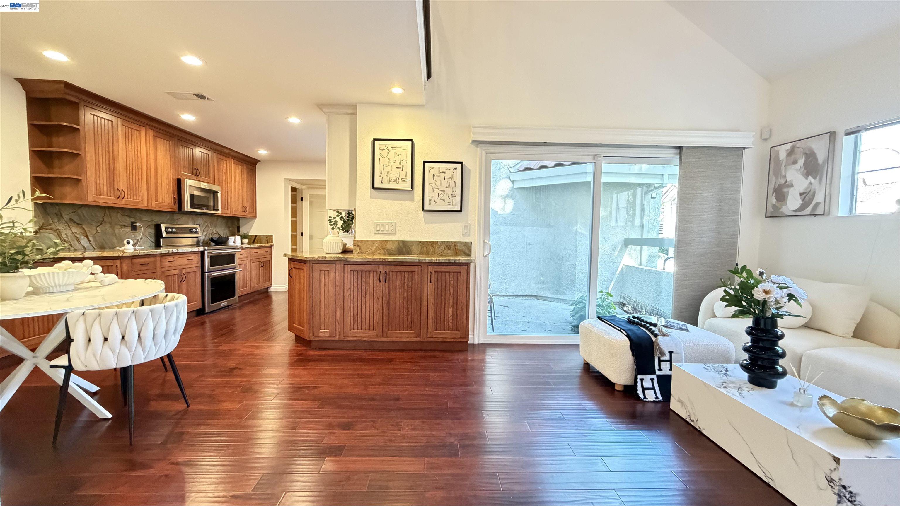 Photo #8: 41126916 Listing: Photo #8