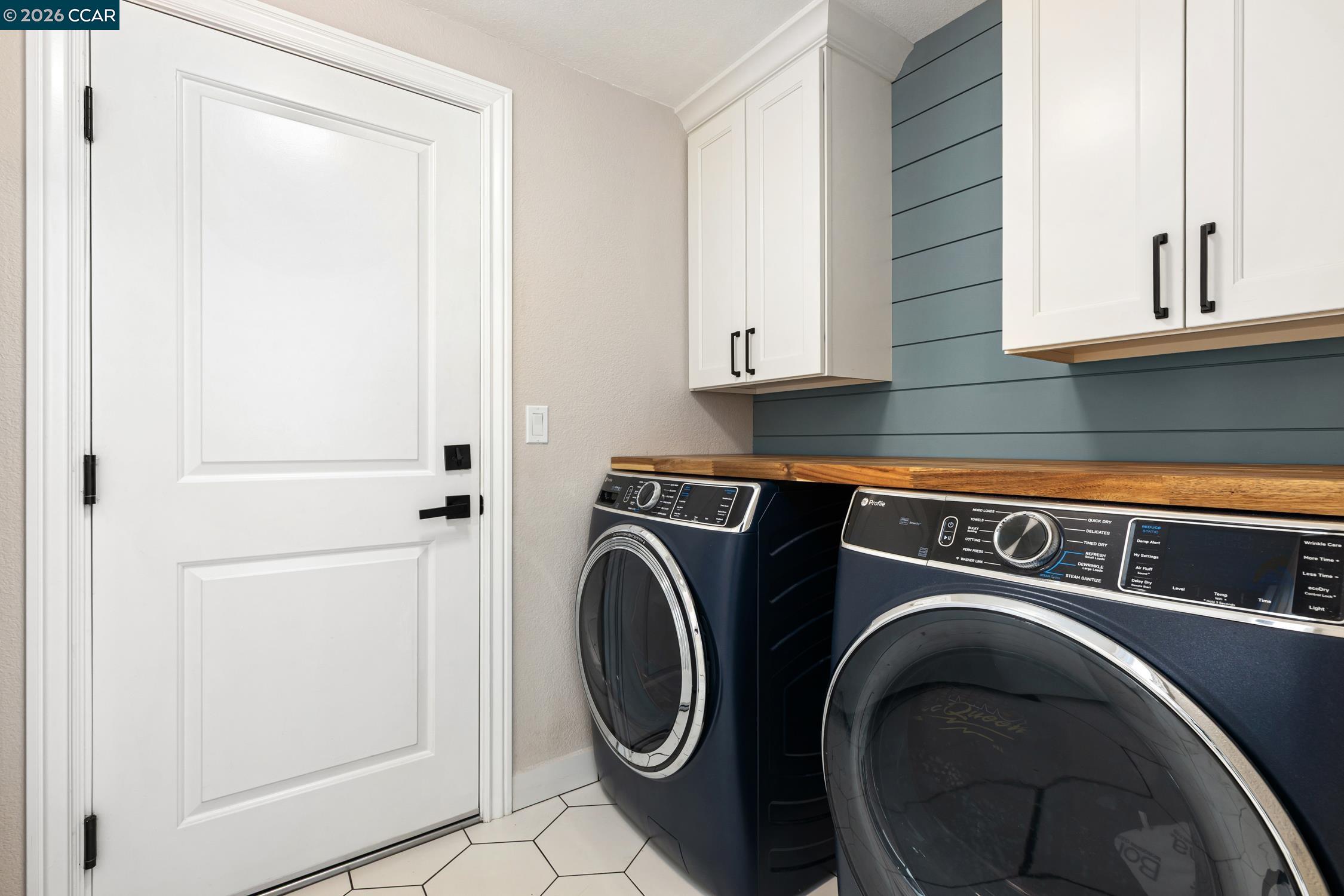 Detail Gallery Image 17 of 59 For 319 Flagstone Ct, Vacaville,  CA 95687 - 5 Beds | 3 Baths