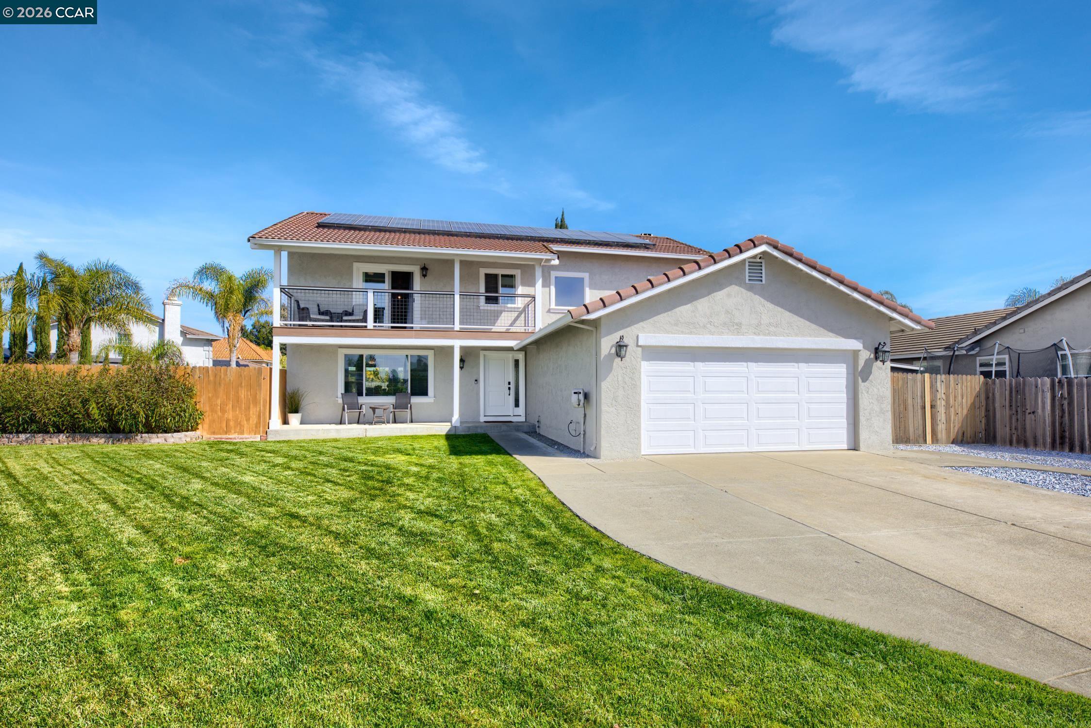 Detail Gallery Image 3 of 59 For 319 Flagstone Ct, Vacaville,  CA 95687 - 5 Beds | 3 Baths
