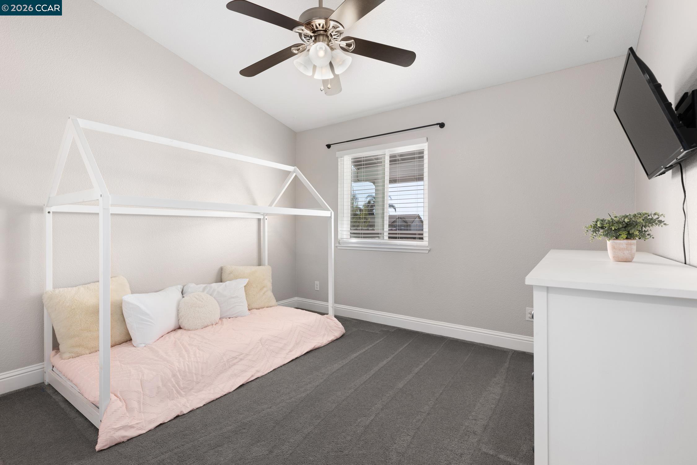 Detail Gallery Image 30 of 59 For 319 Flagstone Ct, Vacaville,  CA 95687 - 5 Beds | 3 Baths