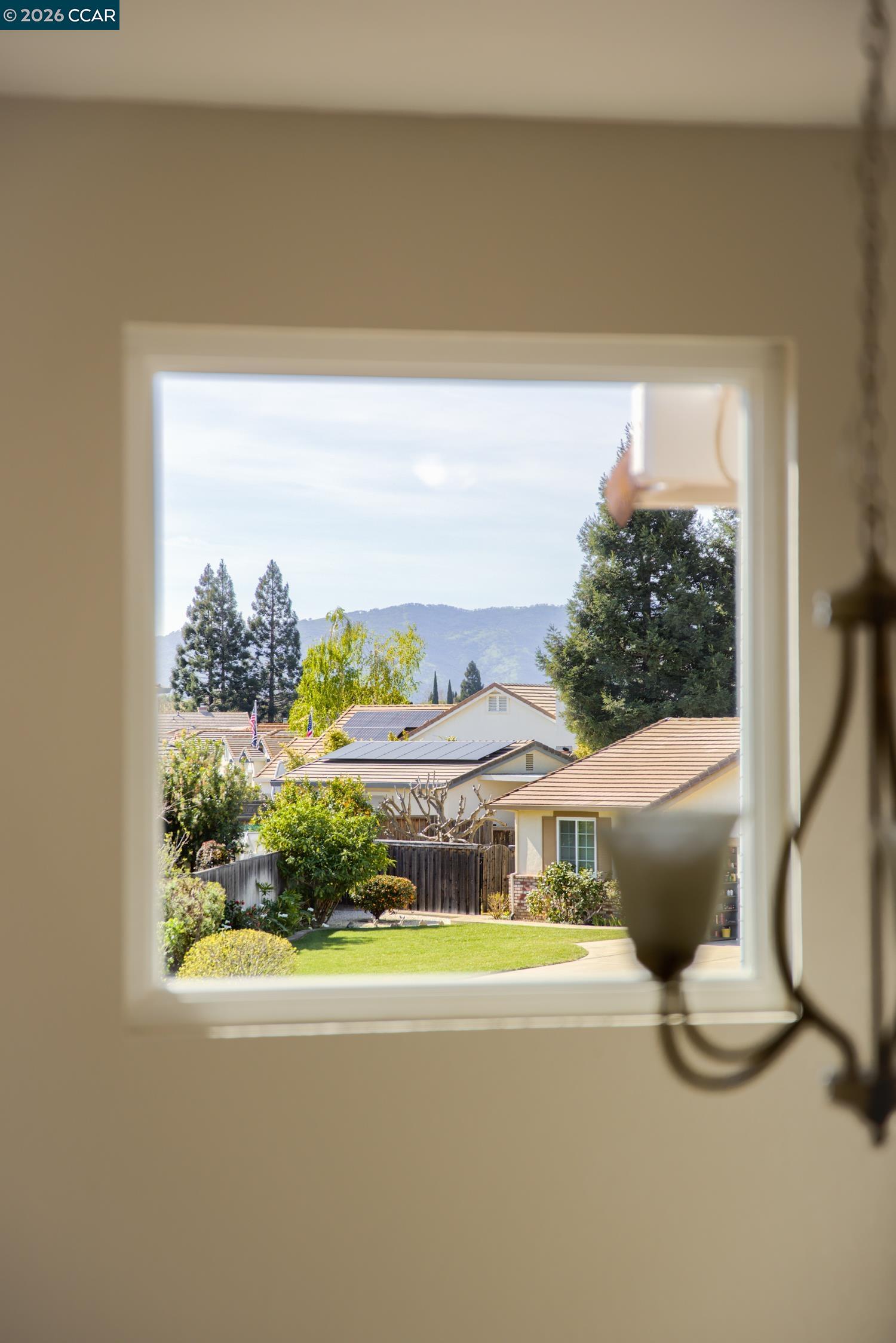 Detail Gallery Image 32 of 59 For 319 Flagstone Ct, Vacaville,  CA 95687 - 5 Beds | 3 Baths