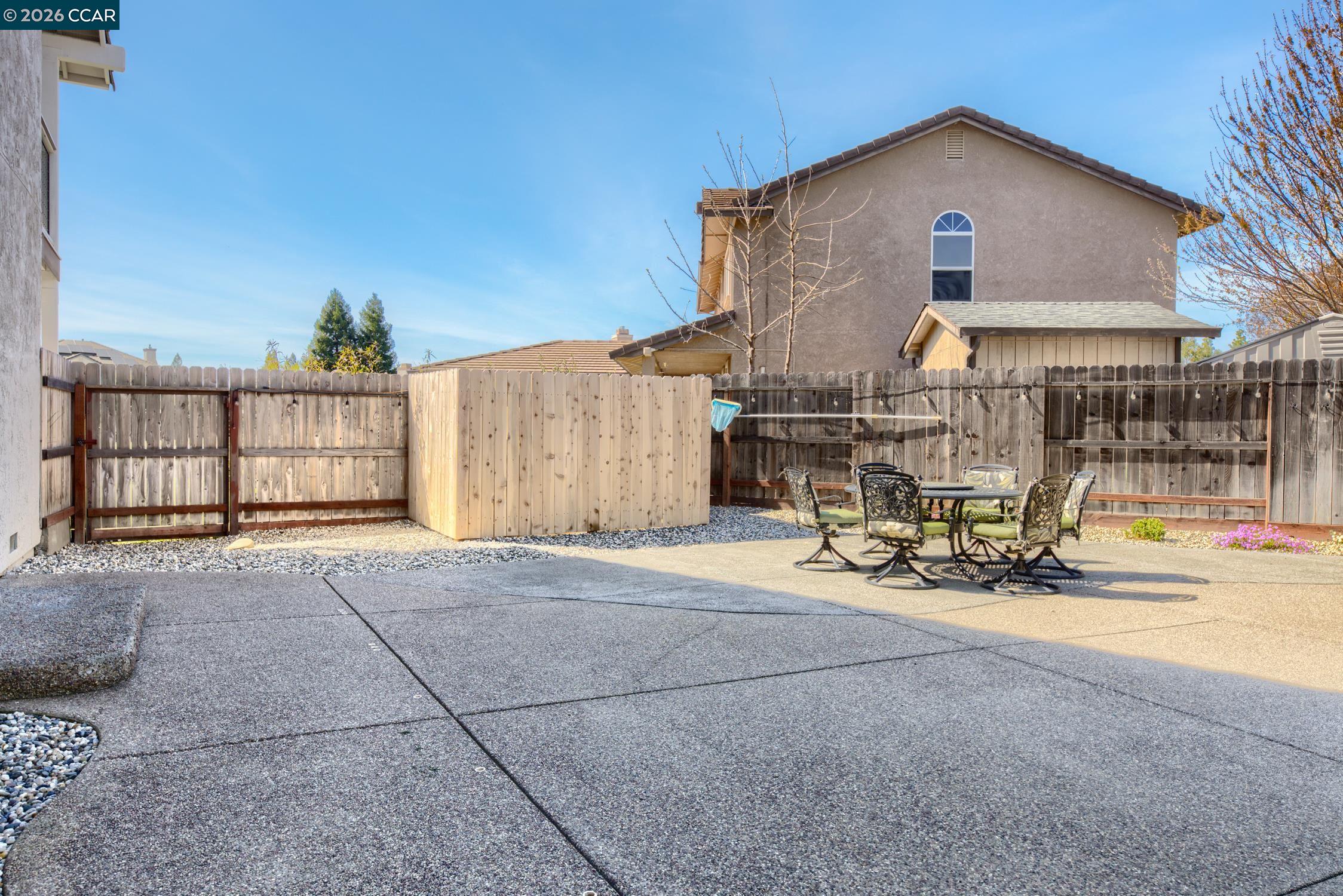 Detail Gallery Image 40 of 59 For 319 Flagstone Ct, Vacaville,  CA 95687 - 5 Beds | 3 Baths