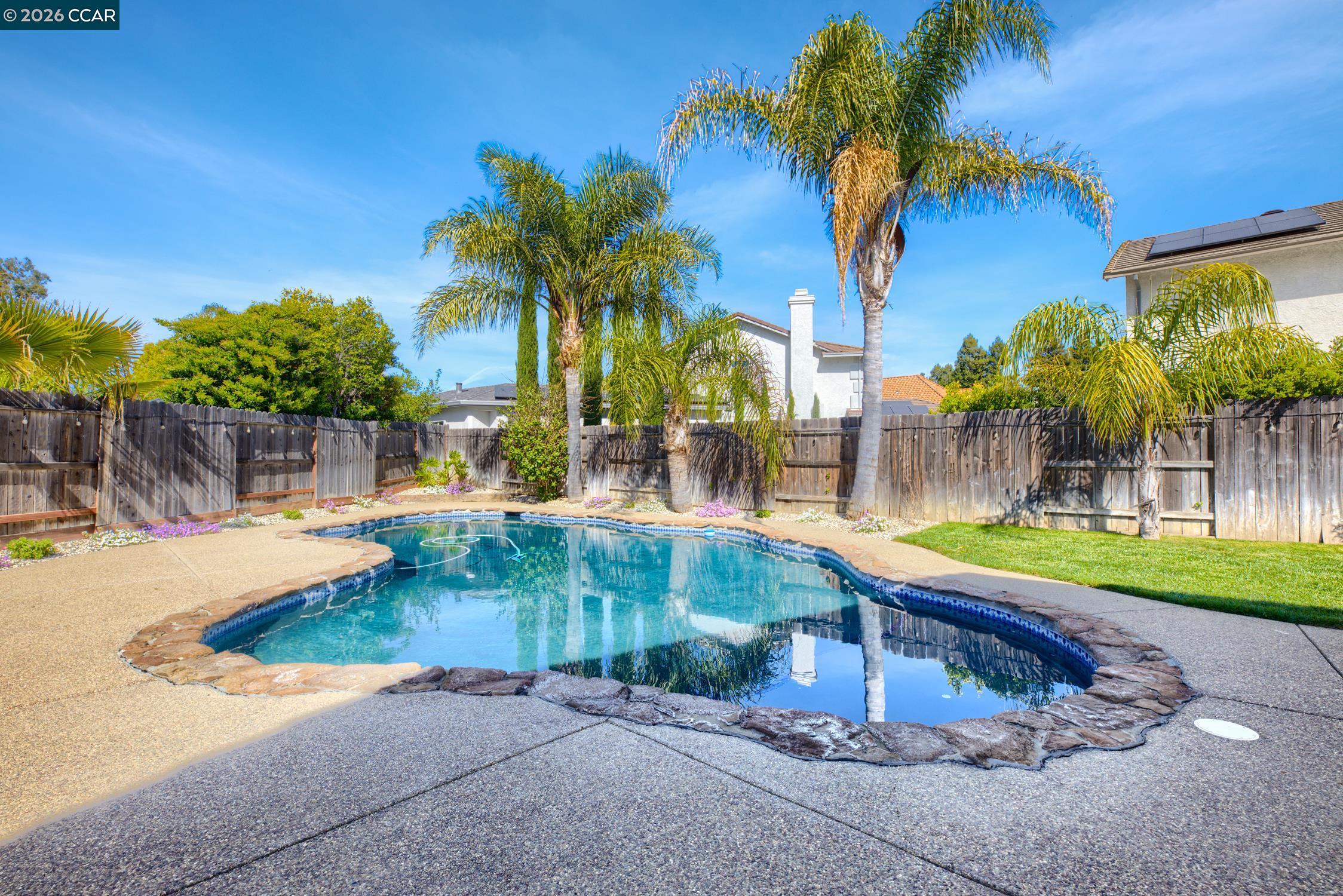 Detail Gallery Image 42 of 59 For 319 Flagstone Ct, Vacaville,  CA 95687 - 5 Beds | 3 Baths