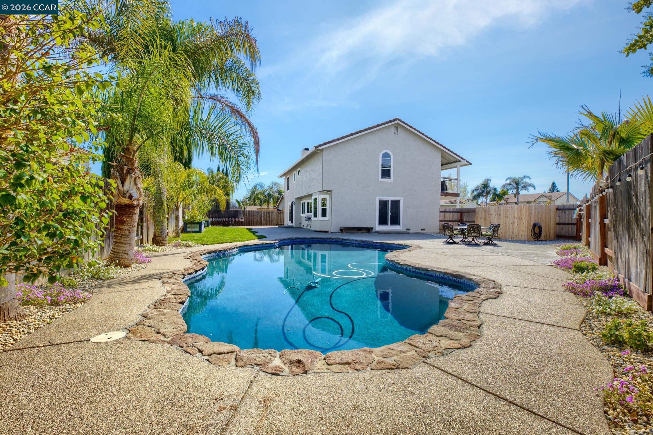 Detail Gallery Image 43 of 59 For 319 Flagstone Ct, Vacaville,  CA 95687 - 5 Beds | 3 Baths