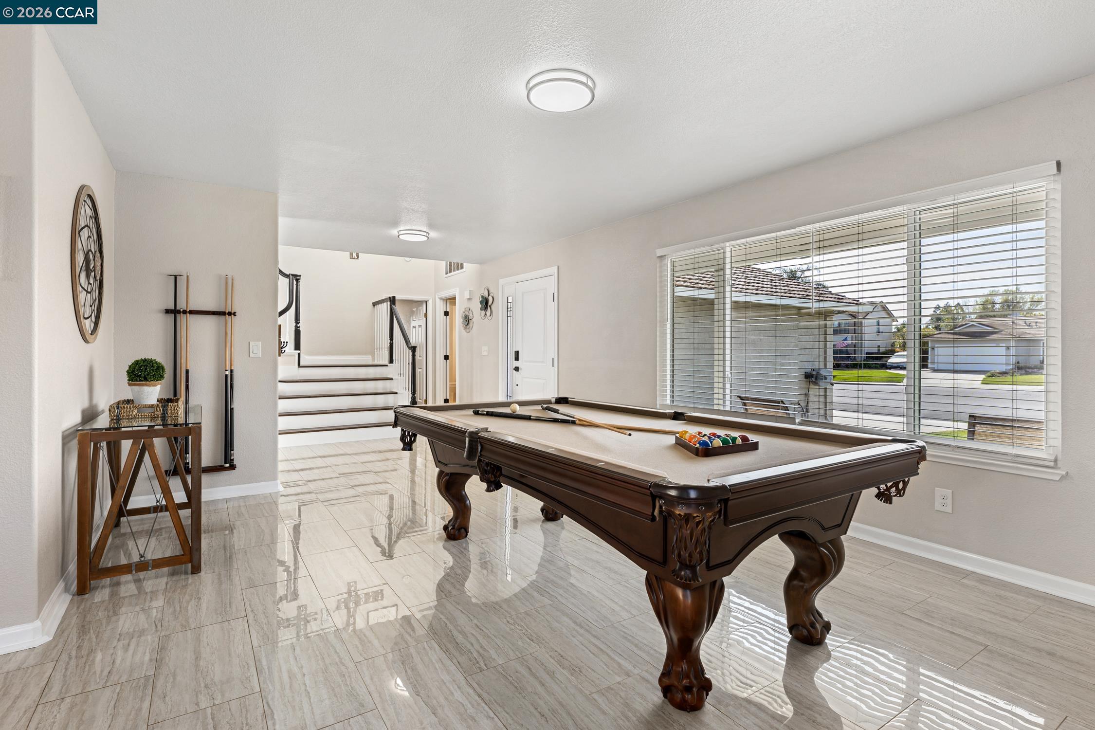 Detail Gallery Image 8 of 59 For 319 Flagstone Ct, Vacaville,  CA 95687 - 5 Beds | 3 Baths