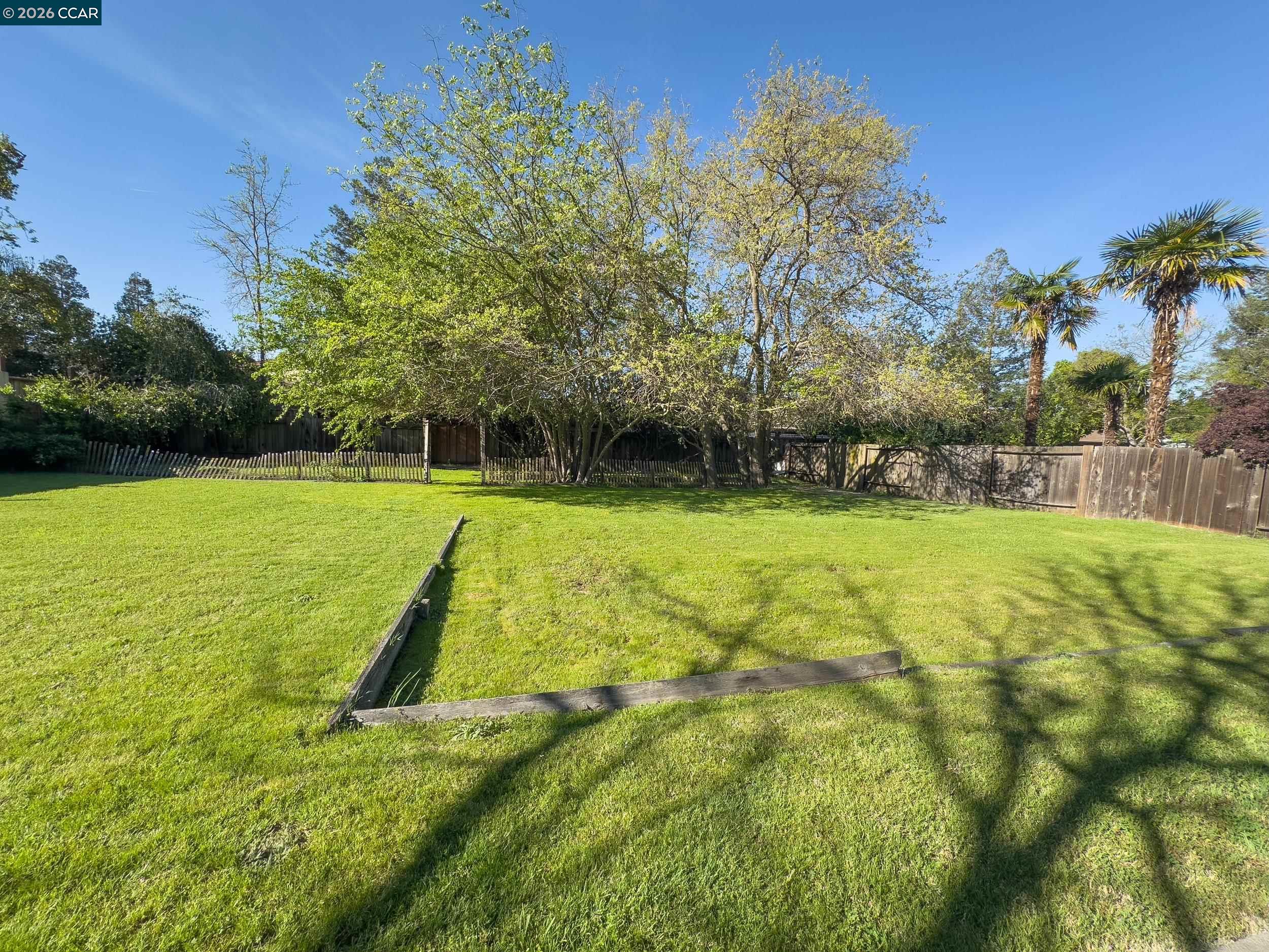 Detail Gallery Image 14 of 60 For 4130 Storey Ln, Concord,  CA 94518 - 4 Beds | 2 Baths