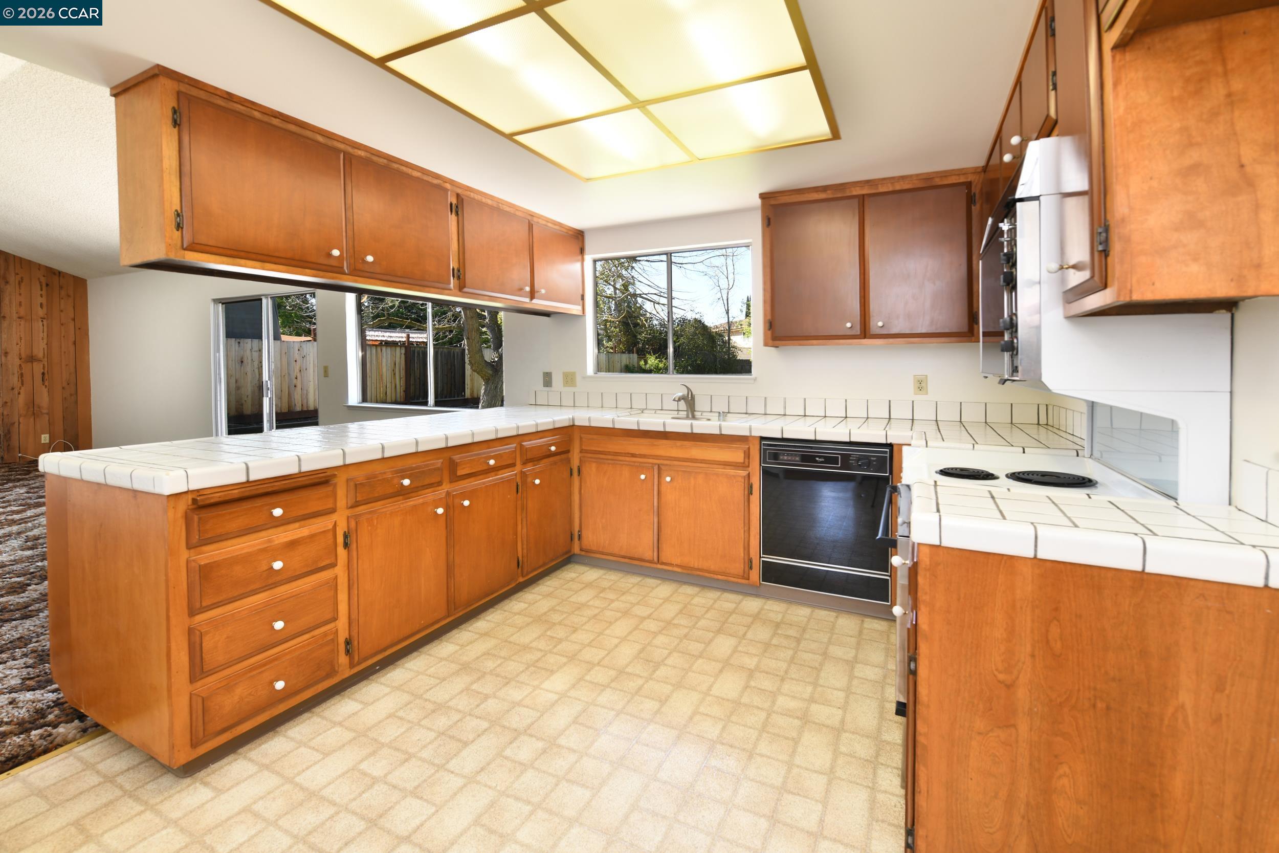 Detail Gallery Image 37 of 60 For 4130 Storey Ln, Concord,  CA 94518 - 4 Beds | 2 Baths