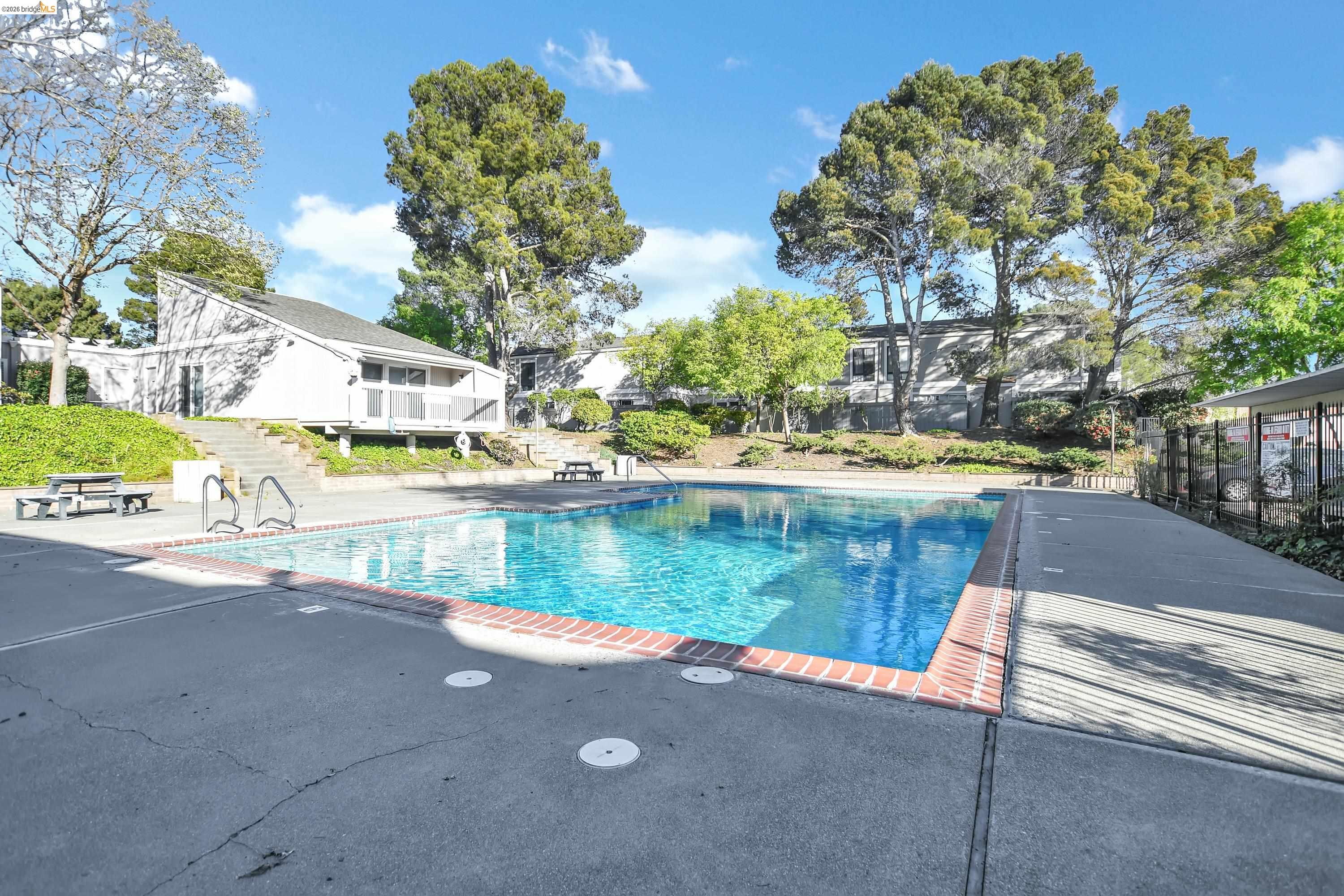 Detail Gallery Image 18 of 22 For 900 Southampton 142, Benicia,  CA 94510 - 2 Beds | 1 Baths