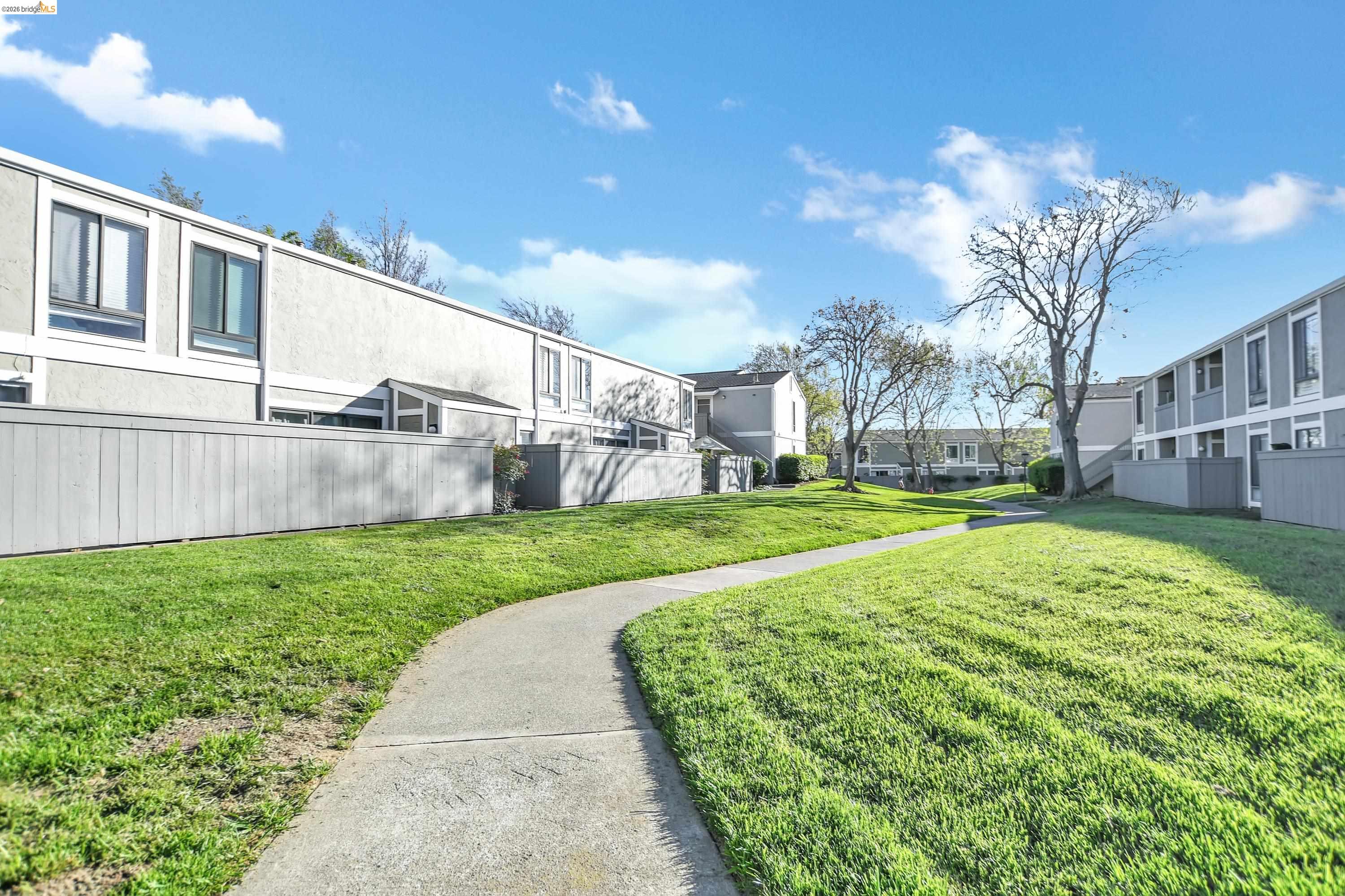 Detail Gallery Image 19 of 22 For 900 Southampton 142, Benicia,  CA 94510 - 2 Beds | 1 Baths