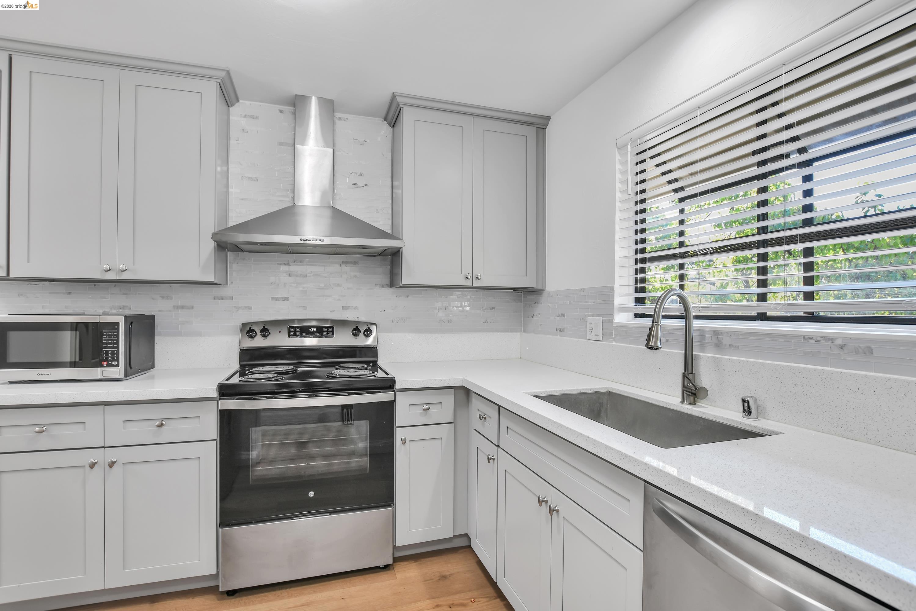 Detail Gallery Image 5 of 22 For 900 Southampton 142, Benicia,  CA 94510 - 2 Beds | 1 Baths