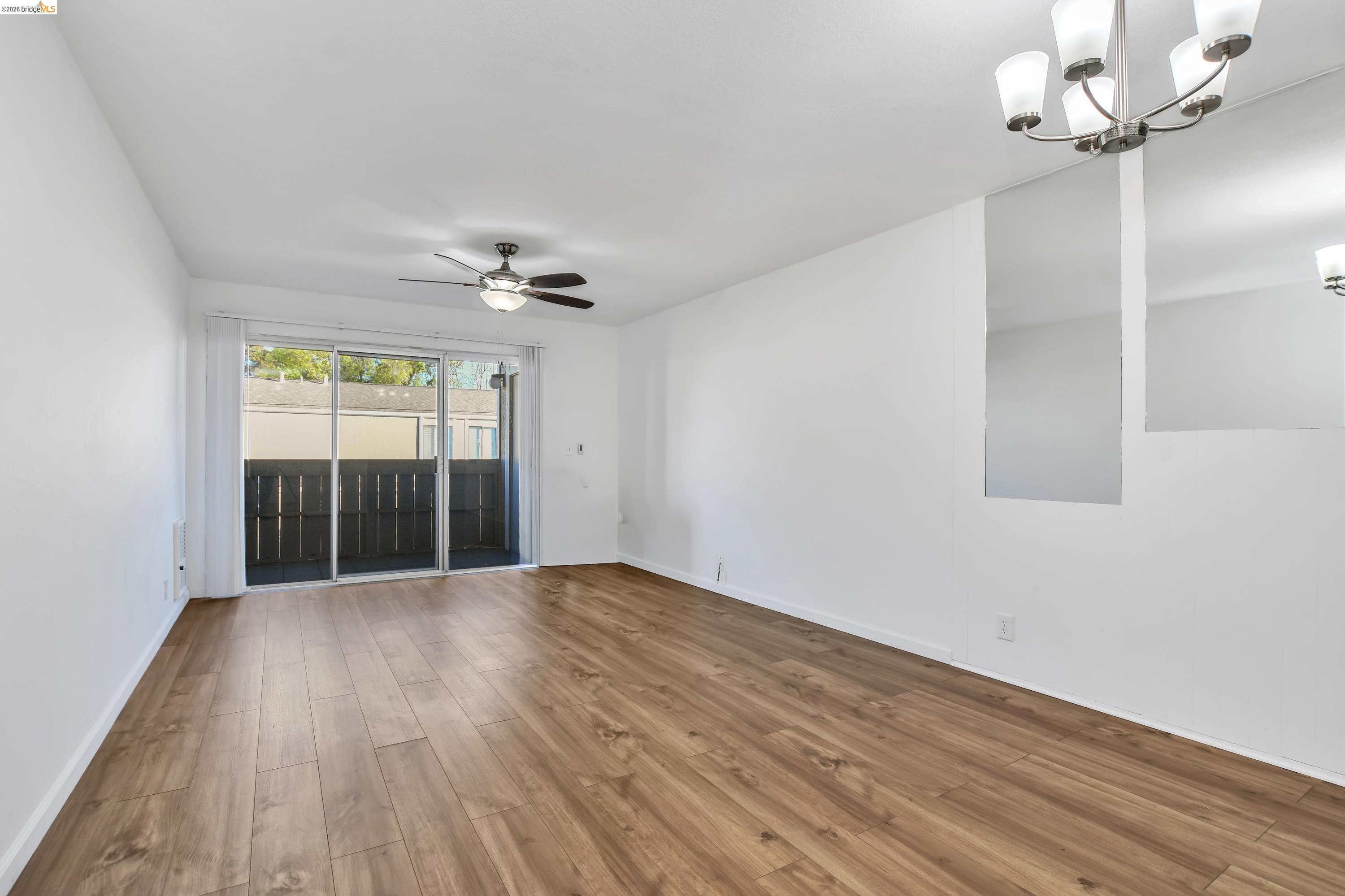 Detail Gallery Image 9 of 22 For 900 Southampton 142, Benicia,  CA 94510 - 2 Beds | 1 Baths