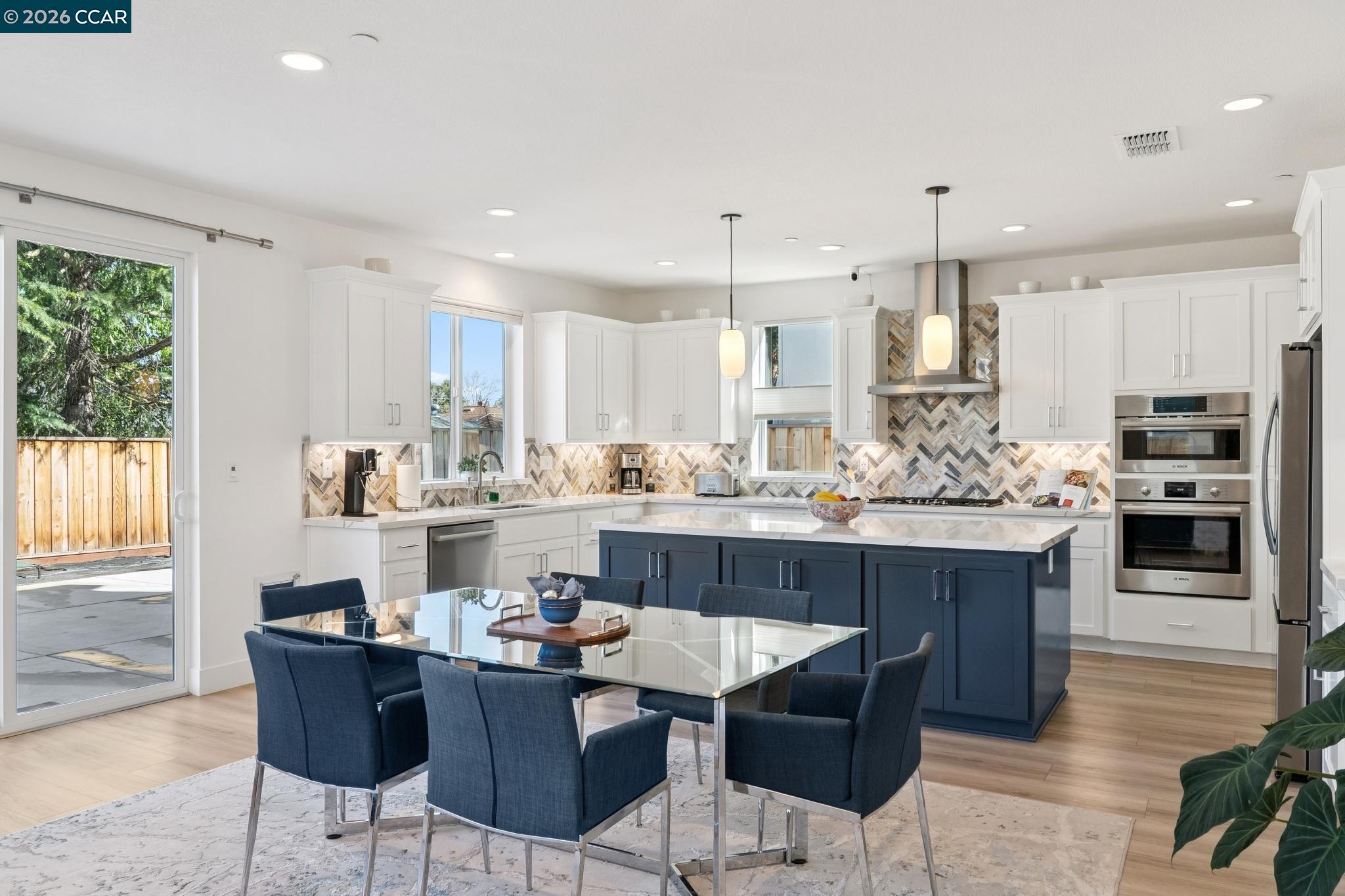 Detail Gallery Image 13 of 53 For 1035 Heckmann Ln, Concord,  CA 94518 - 4 Beds | 3 Baths