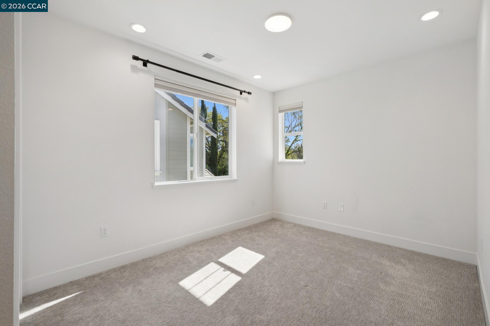 Detail Gallery Image 40 of 53 For 1035 Heckmann Ln, Concord,  CA 94518 - 4 Beds | 3 Baths